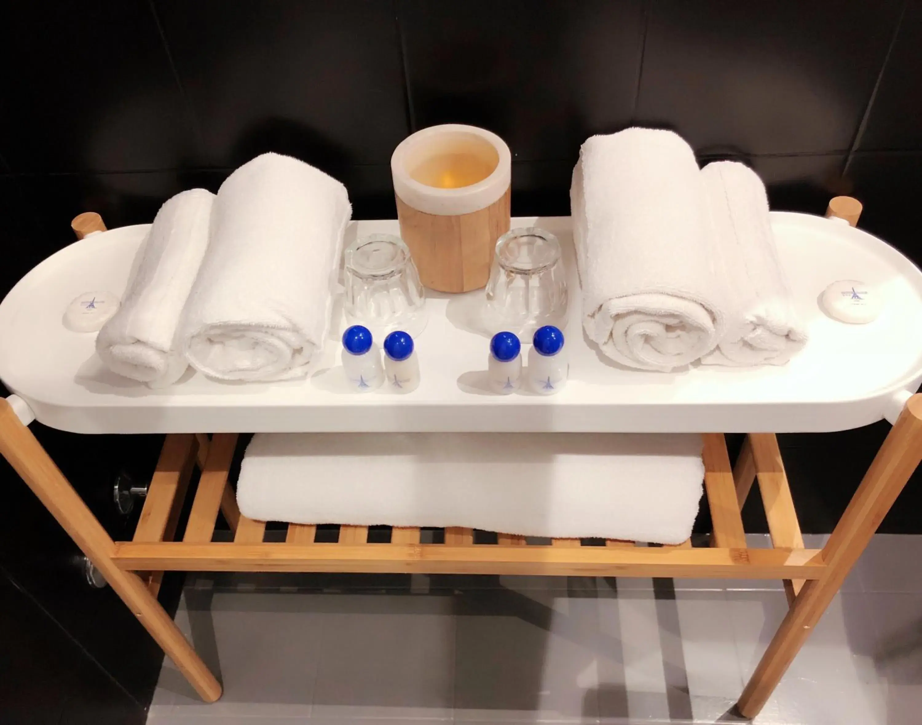 Shower in Hotel Paris Shower in Hotel Paris