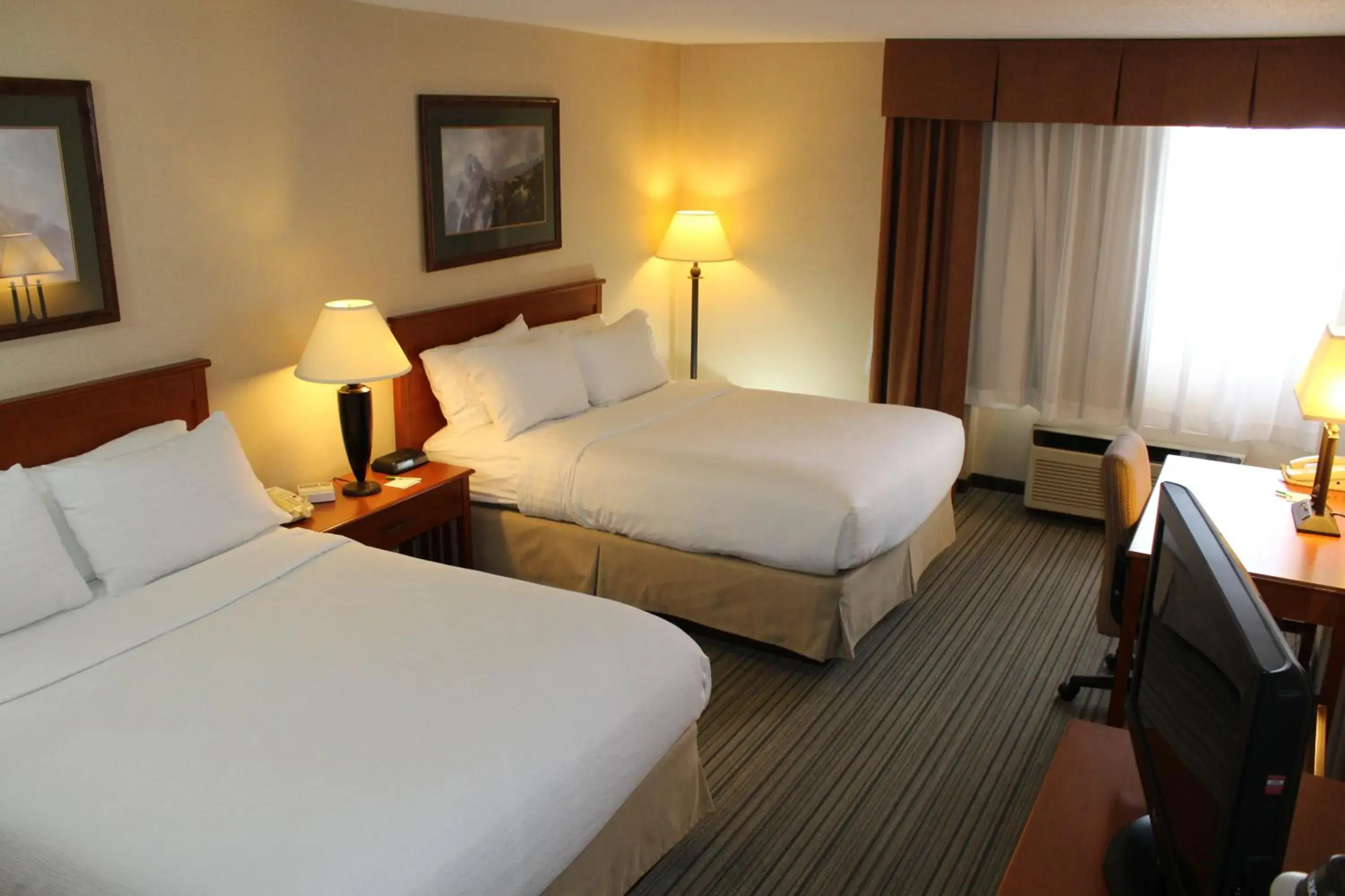 Photo of the whole room, Bed in 3 Rivers Hotel