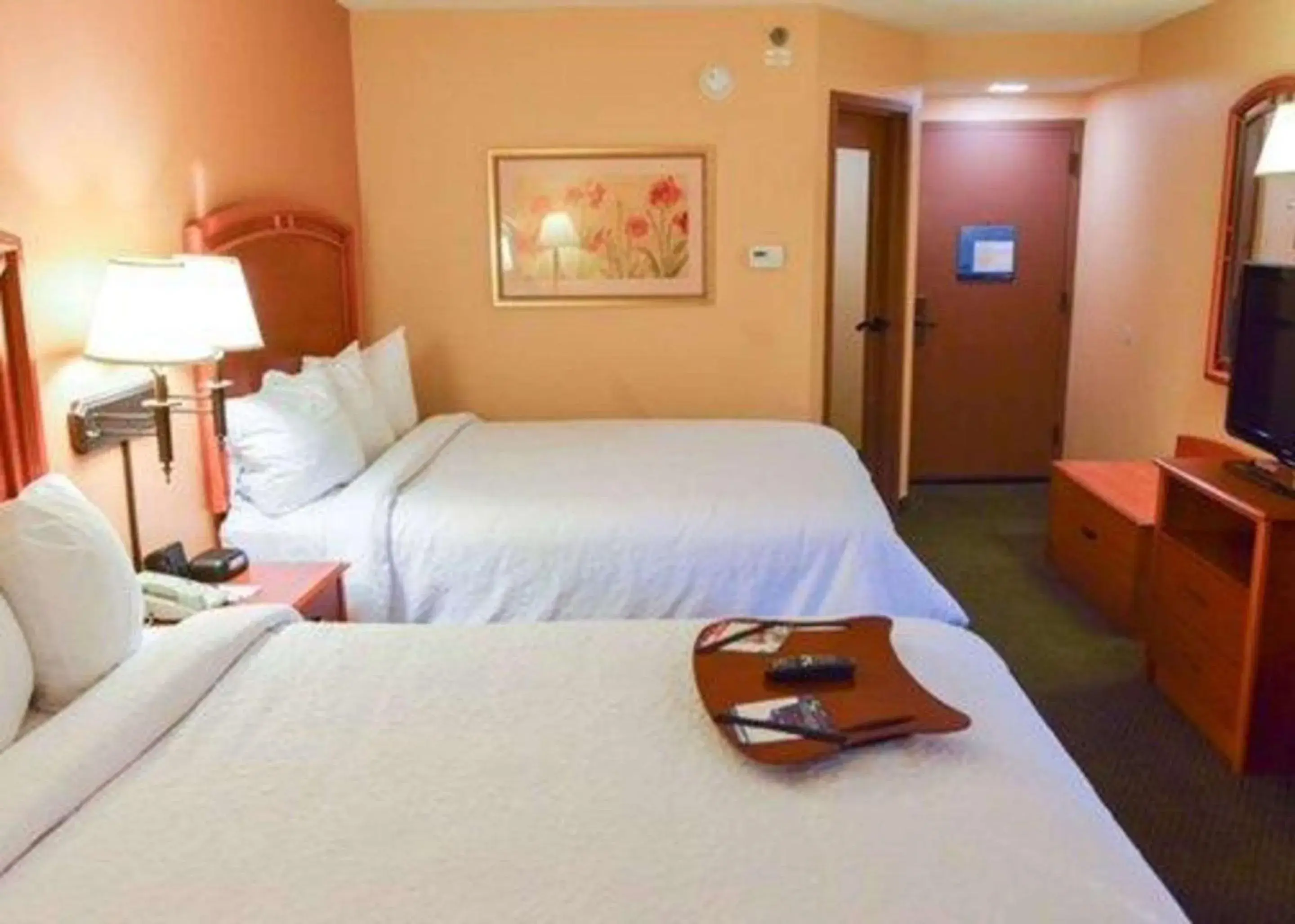 Photo of the whole room, Bed in Quality Inn Florissant-St Louis Photo of the whole room, Bed in Quality Inn Florissant-St Louis