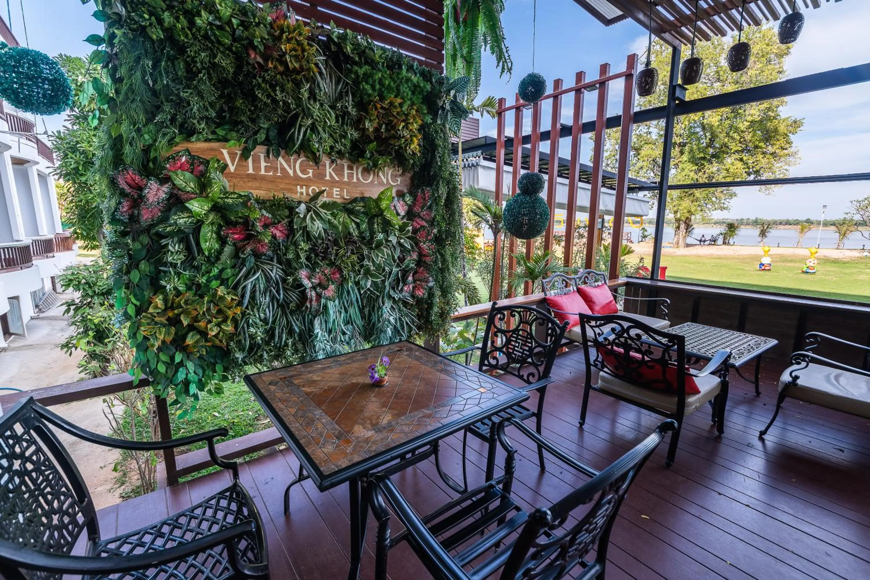 Area and facilities in ViengKhong Hotel