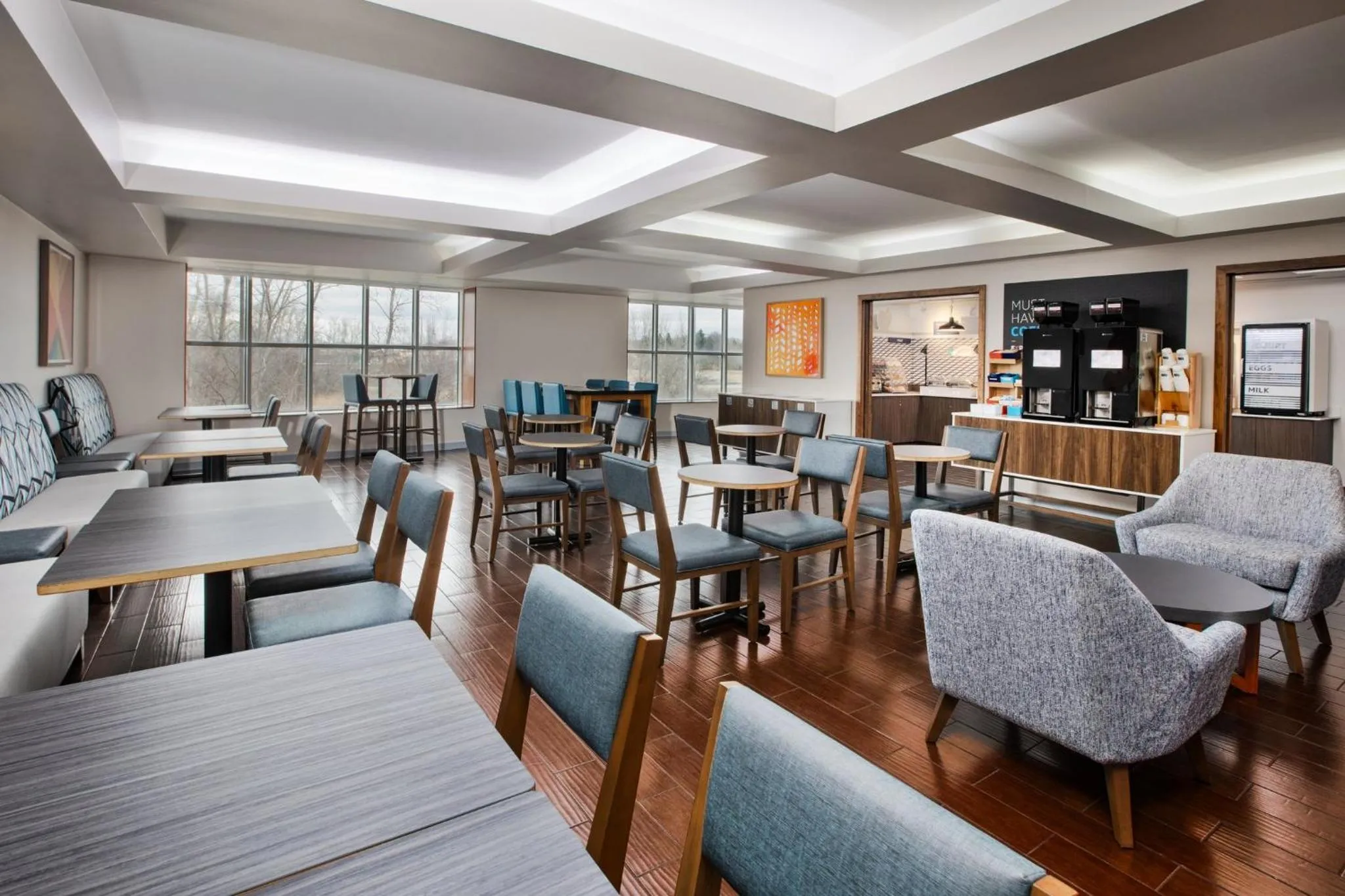 Breakfast in Holiday Inn Express Hotel & Suites Auburn Hills by IHG