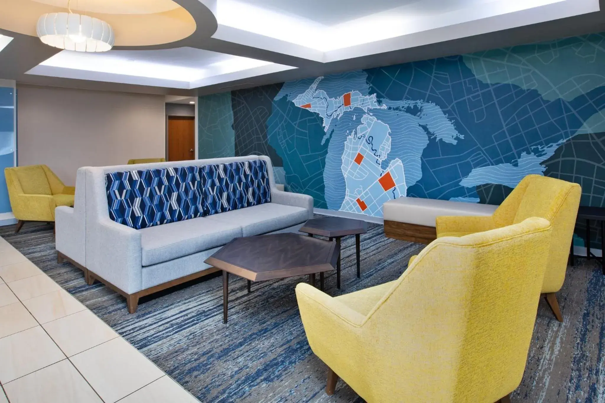 Property building in Holiday Inn Express Hotel & Suites Auburn Hills by IHG Property building in Holiday Inn Express Hotel & Suites Auburn Hills by IHG