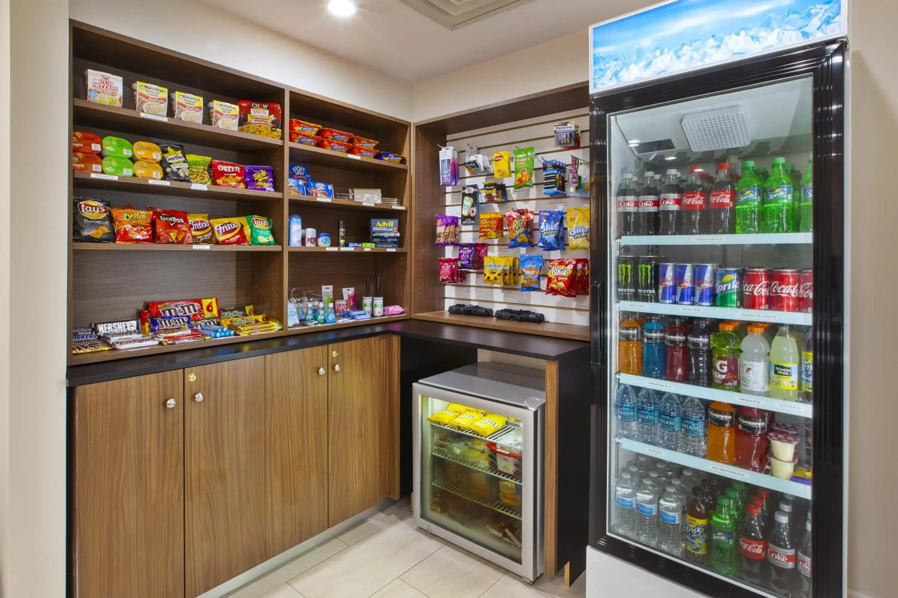 Lobby or reception in Holiday Inn Express Hotel & Suites Cincinnati Northeast-Milford by IHG Lobby or reception in Holiday Inn Express Hotel & Suites Cincinnati Northeast-Milford by IHG