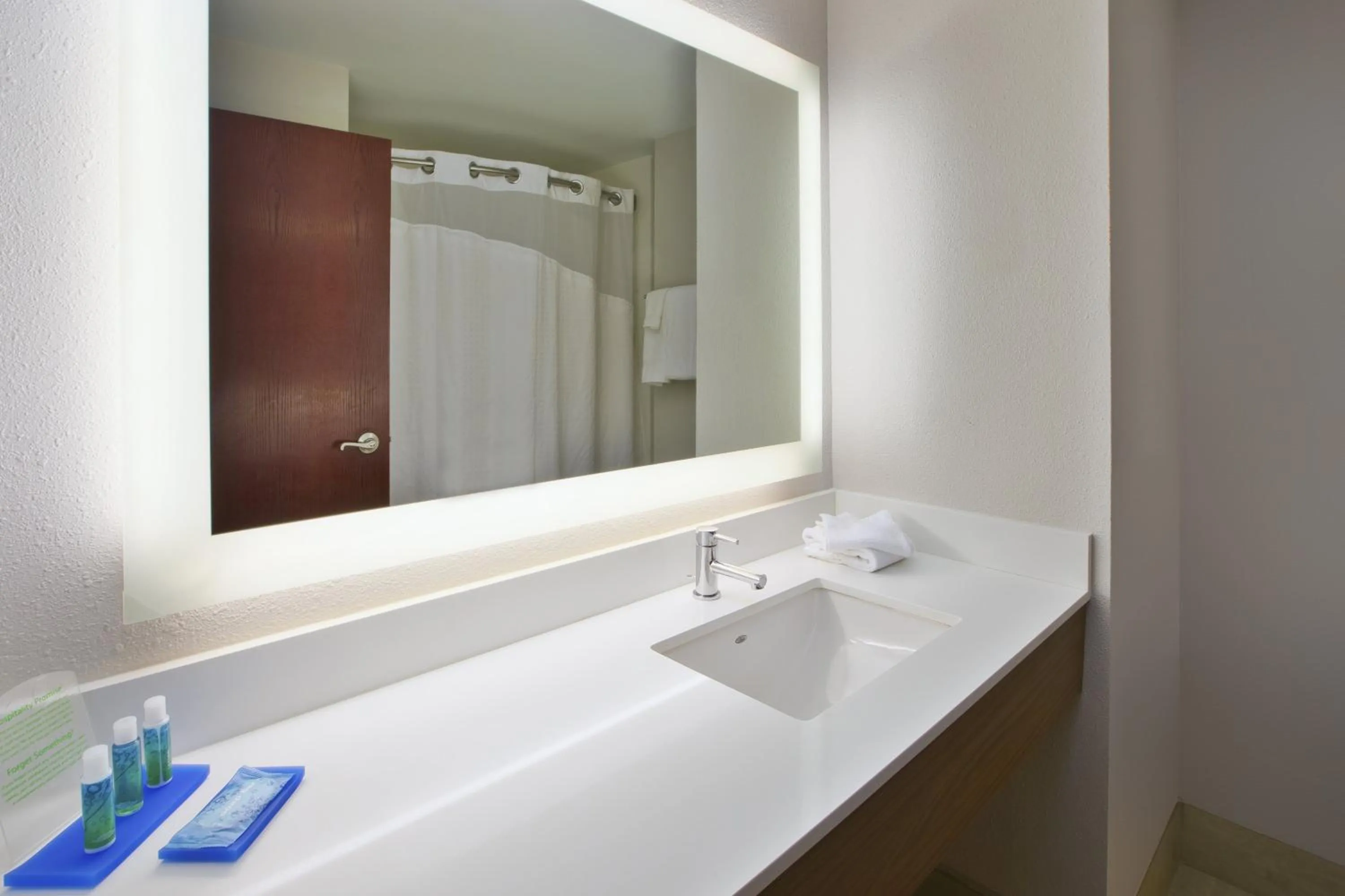 Bathroom in Holiday Inn Express Hotel & Suites Cincinnati Northeast-Milford by IHG