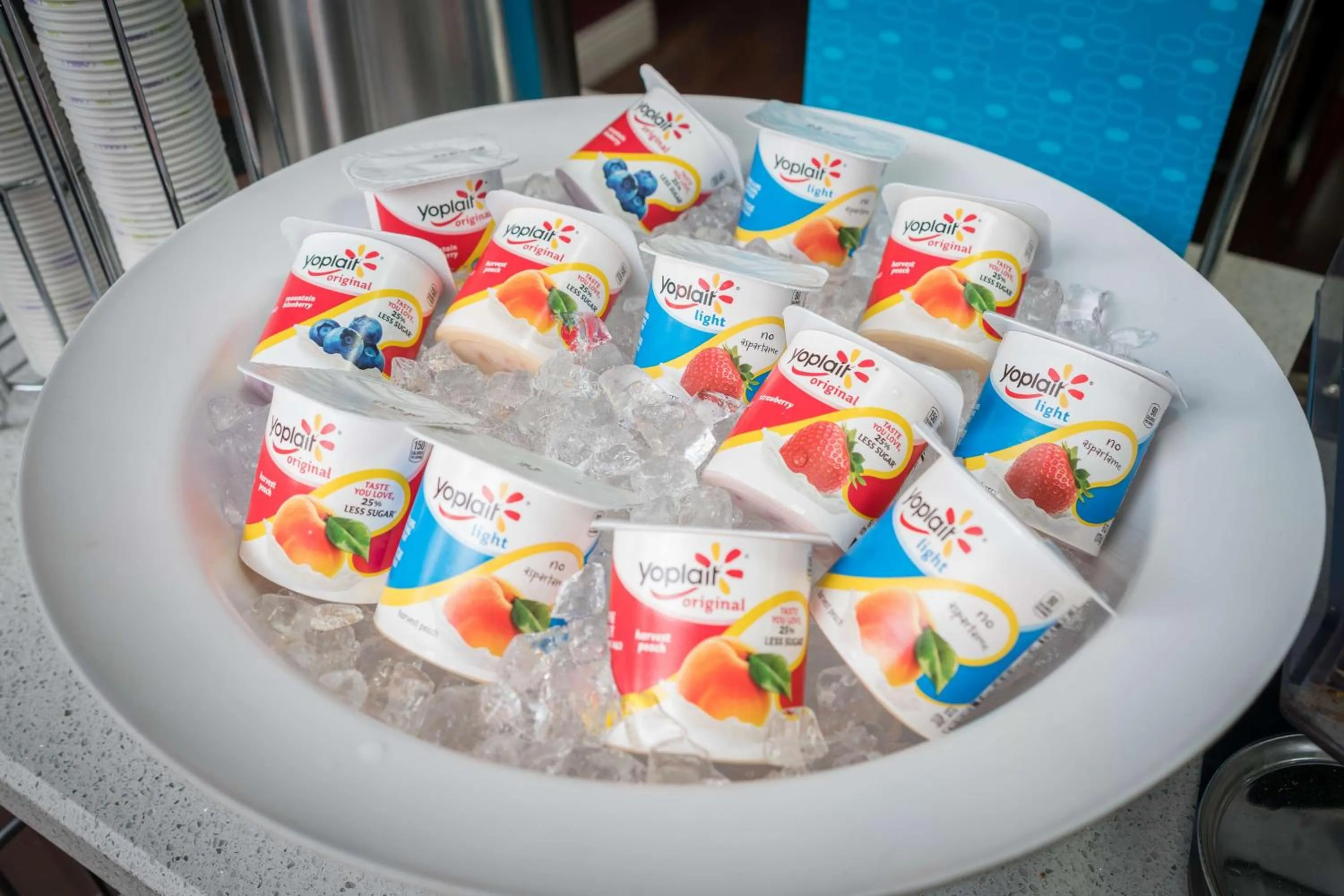 Dining area in Hampton Inn Livermore