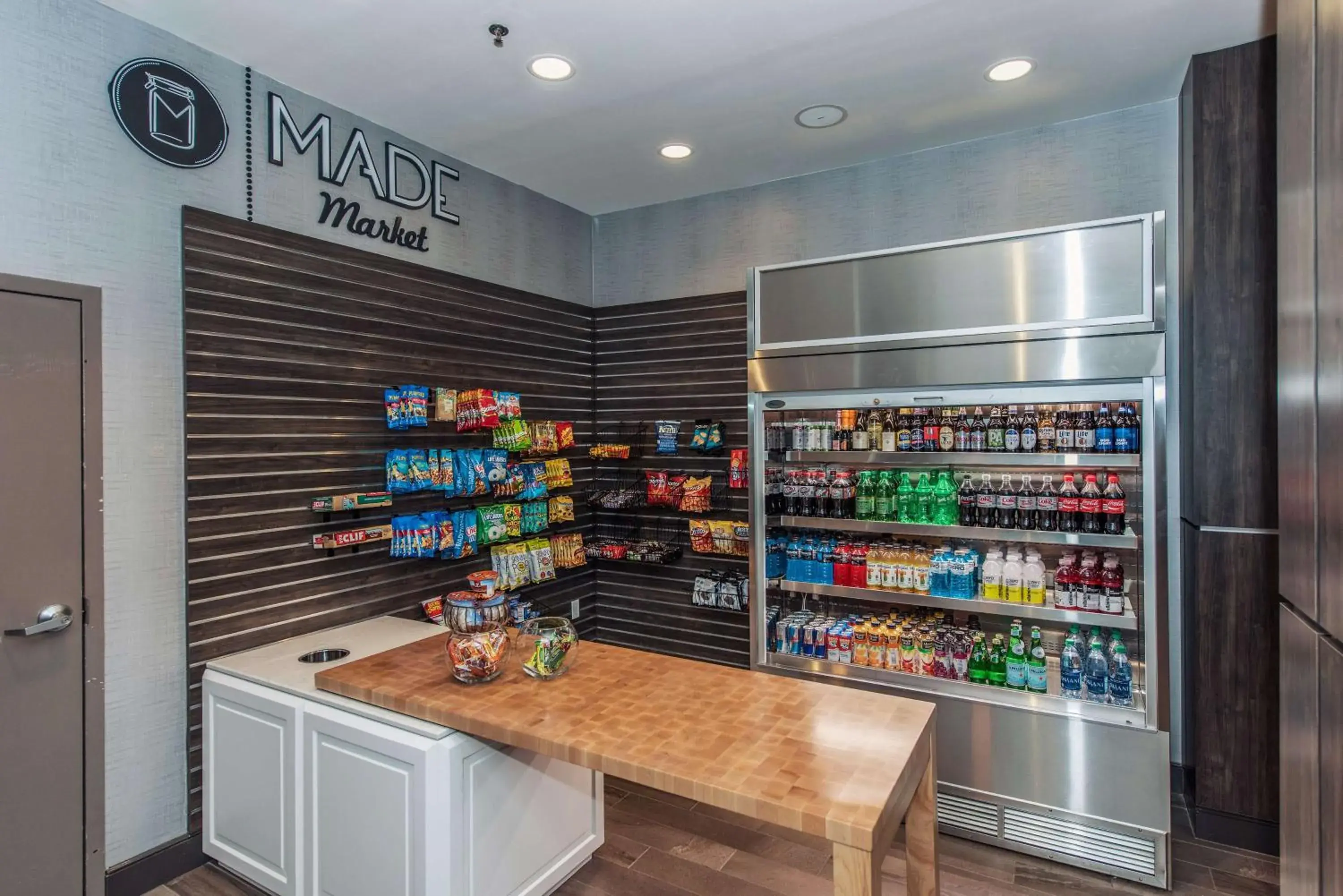 Restaurant/places to eat in DoubleTree by Hilton North Charleston - Convention Center Restaurant/places to eat in DoubleTree by Hilton North Charleston - Convention Center