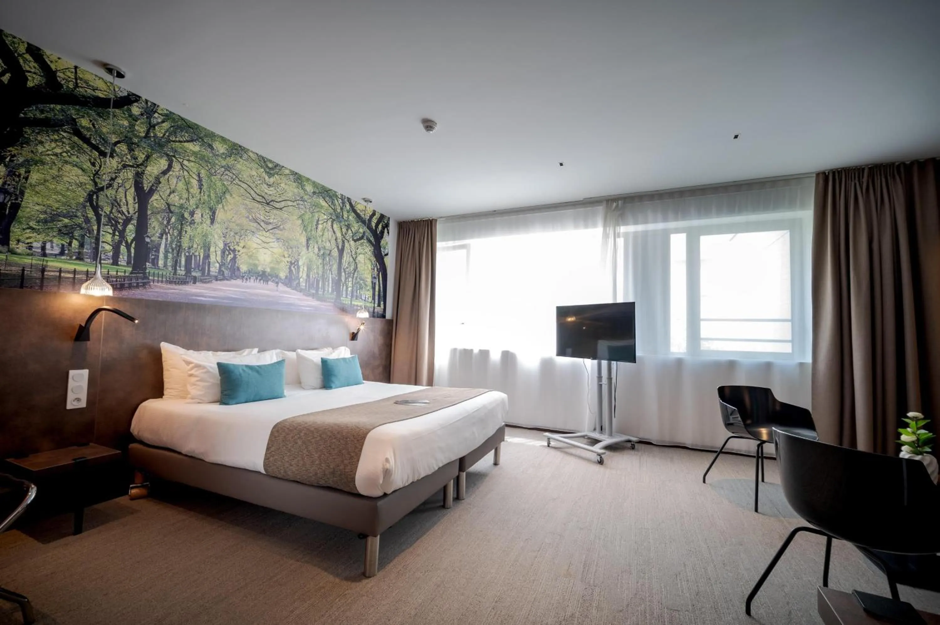 Bedroom, Bed in Best Western Plus Central Park Hotel