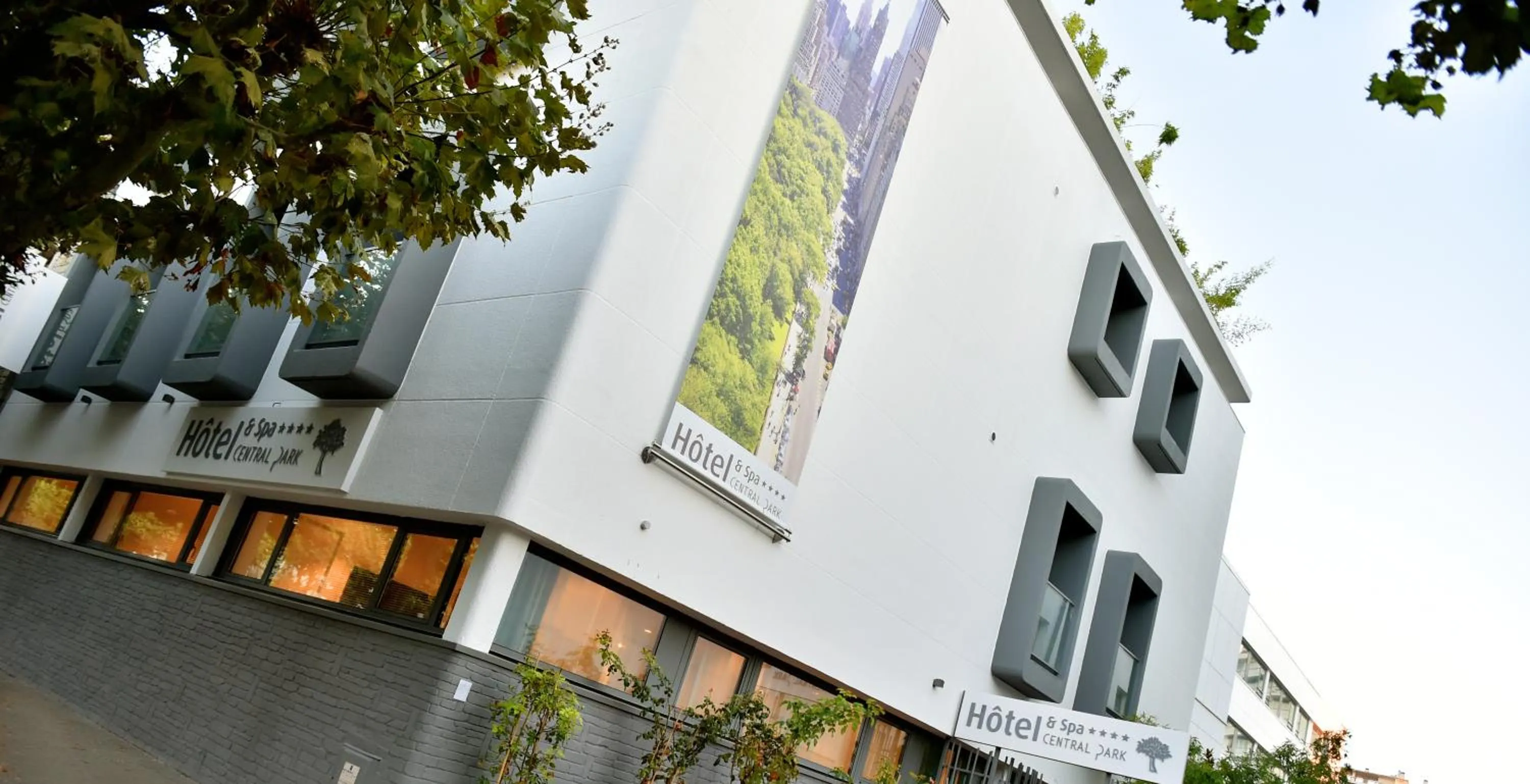 Facade/entrance in Central Park Hôtel & Spa