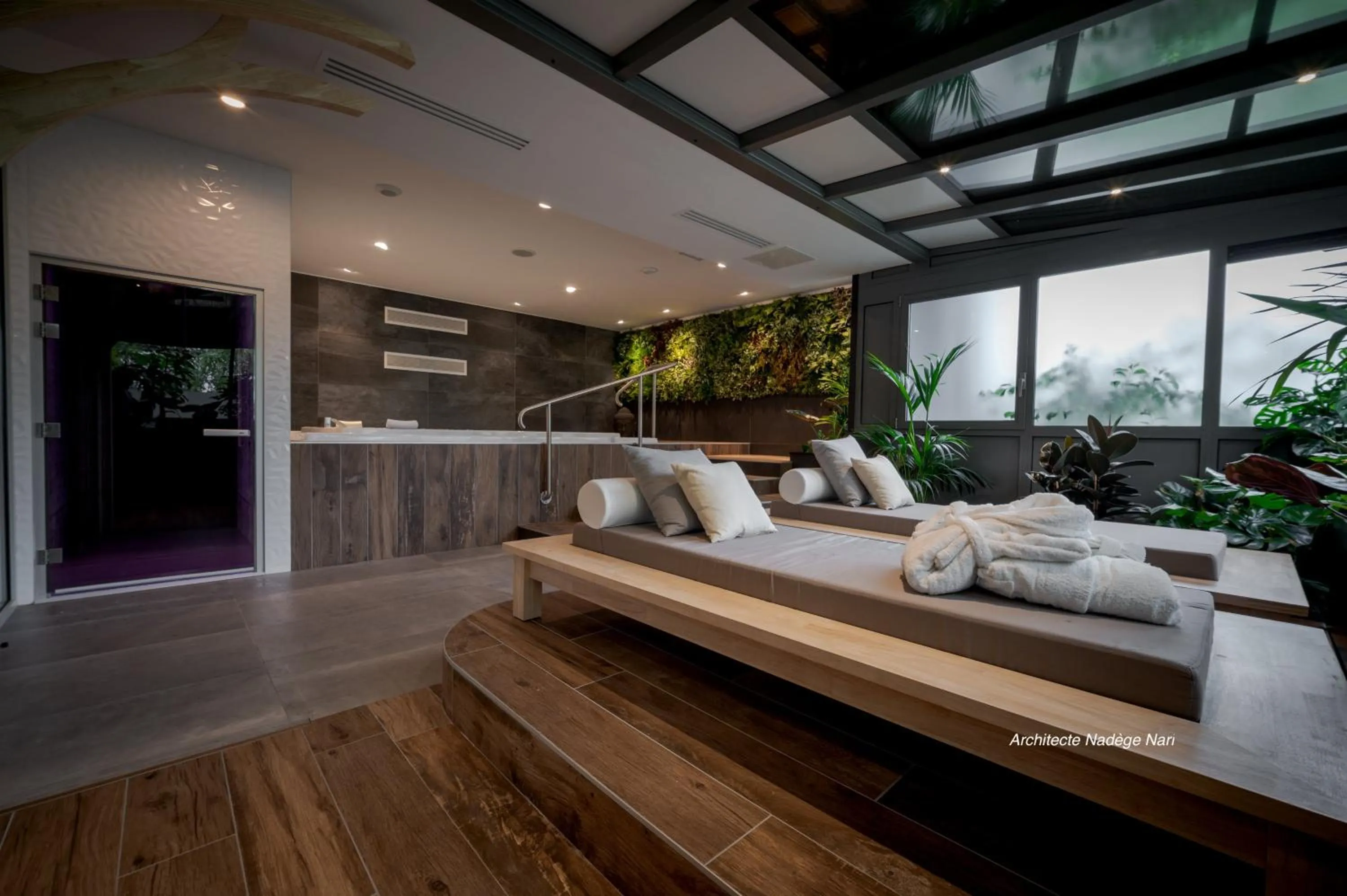 Hot Tub in Central Park Hôtel & Spa