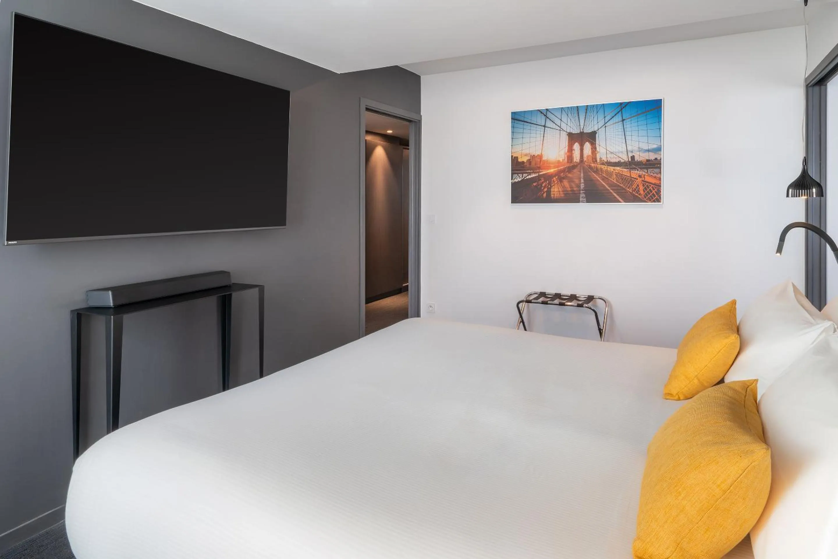 Bed in BW Plus Central Park Hotel & Spa