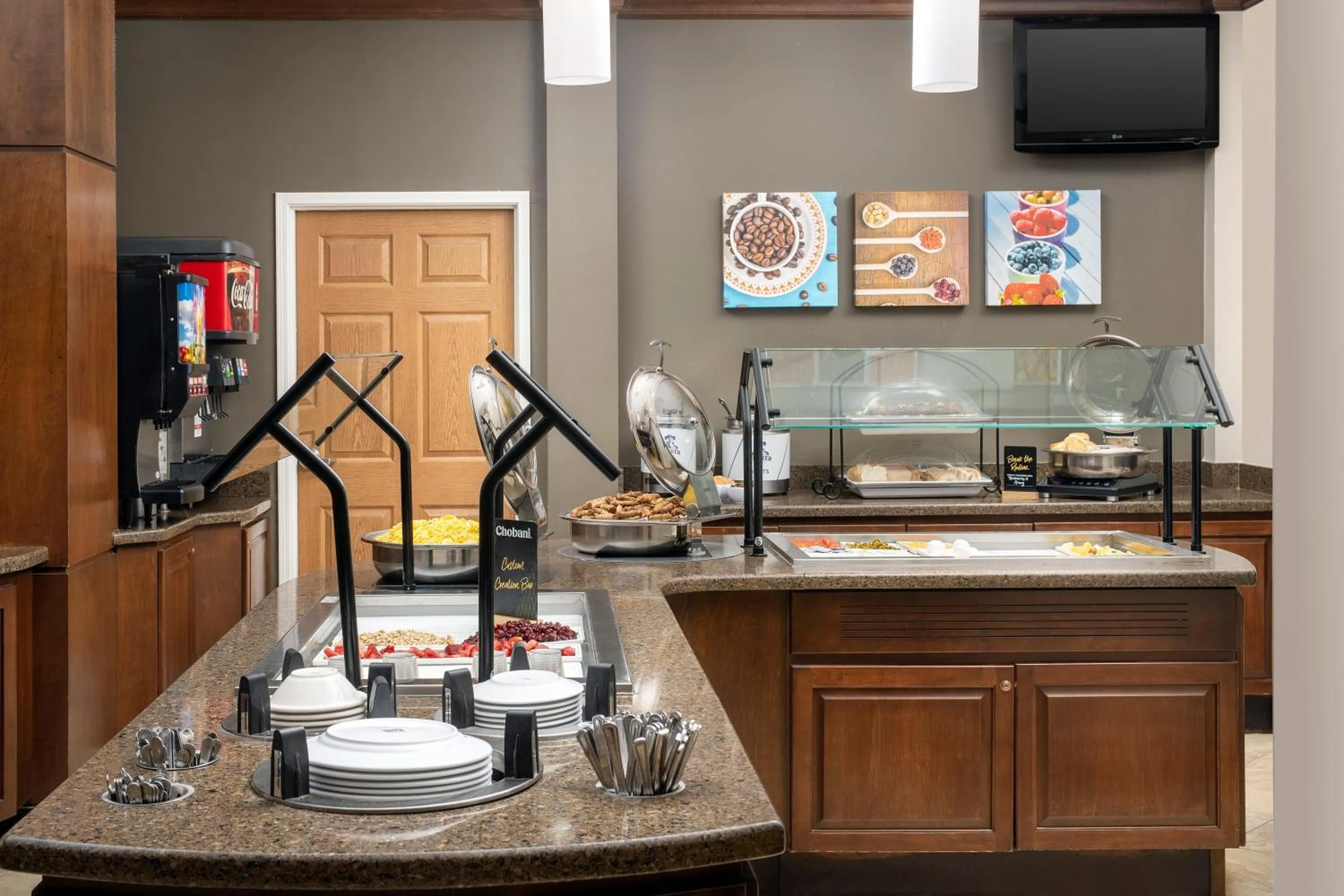 Buffet breakfast in Staybridge Suites North Charleston by IHG