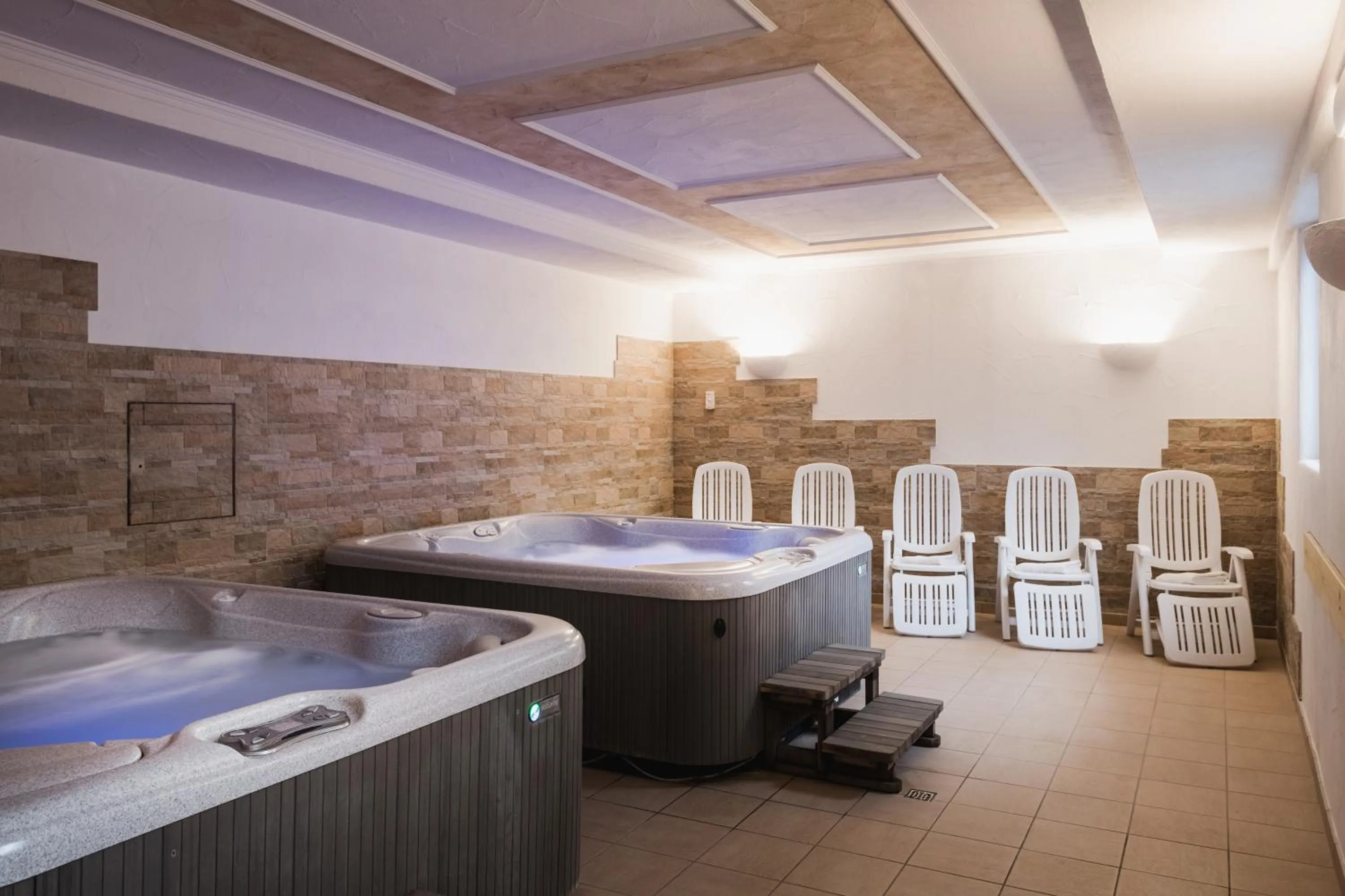 Hot Tub in Apparthotel Sellaronda