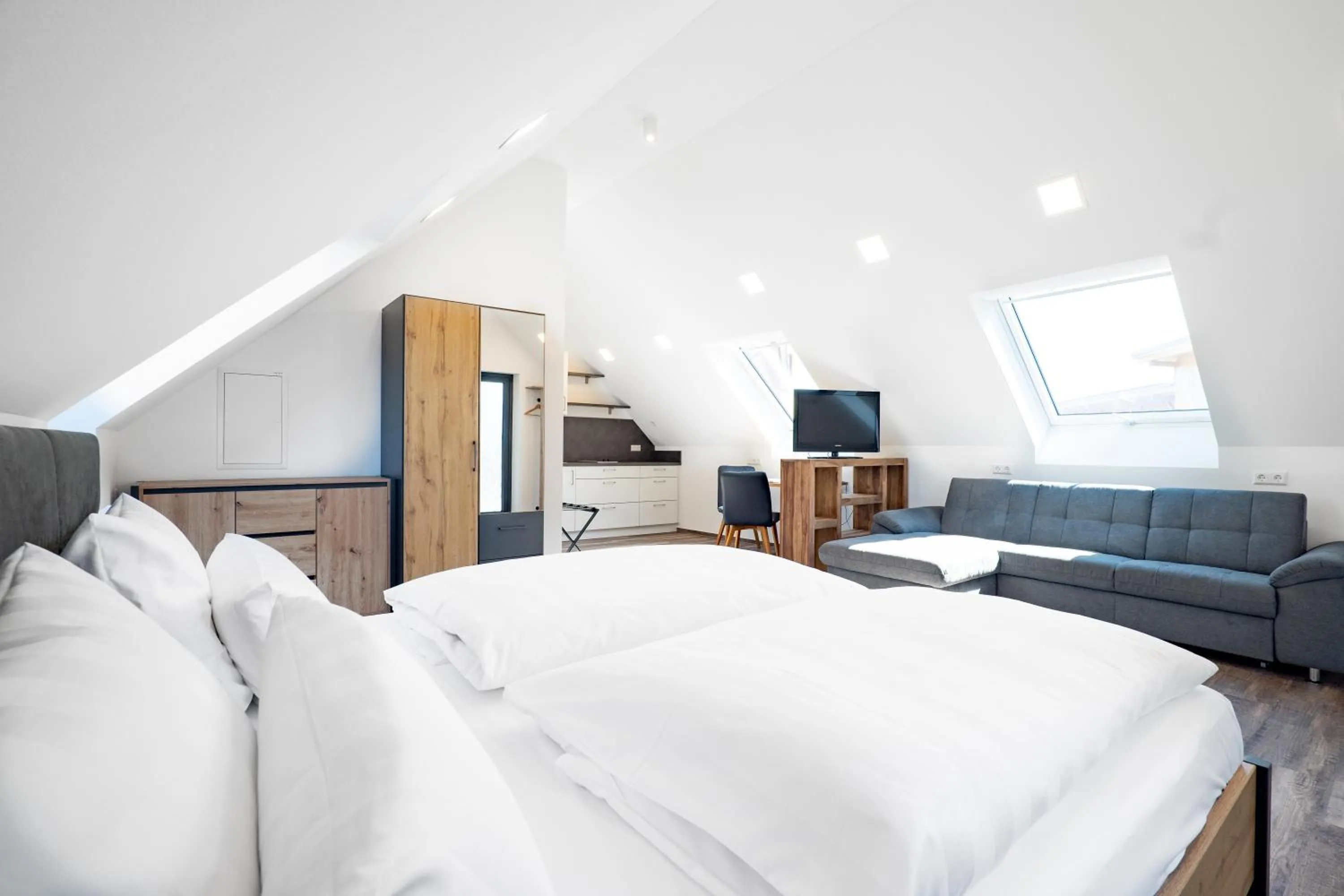 Bedroom, Bed in Landhotel Kirchberg