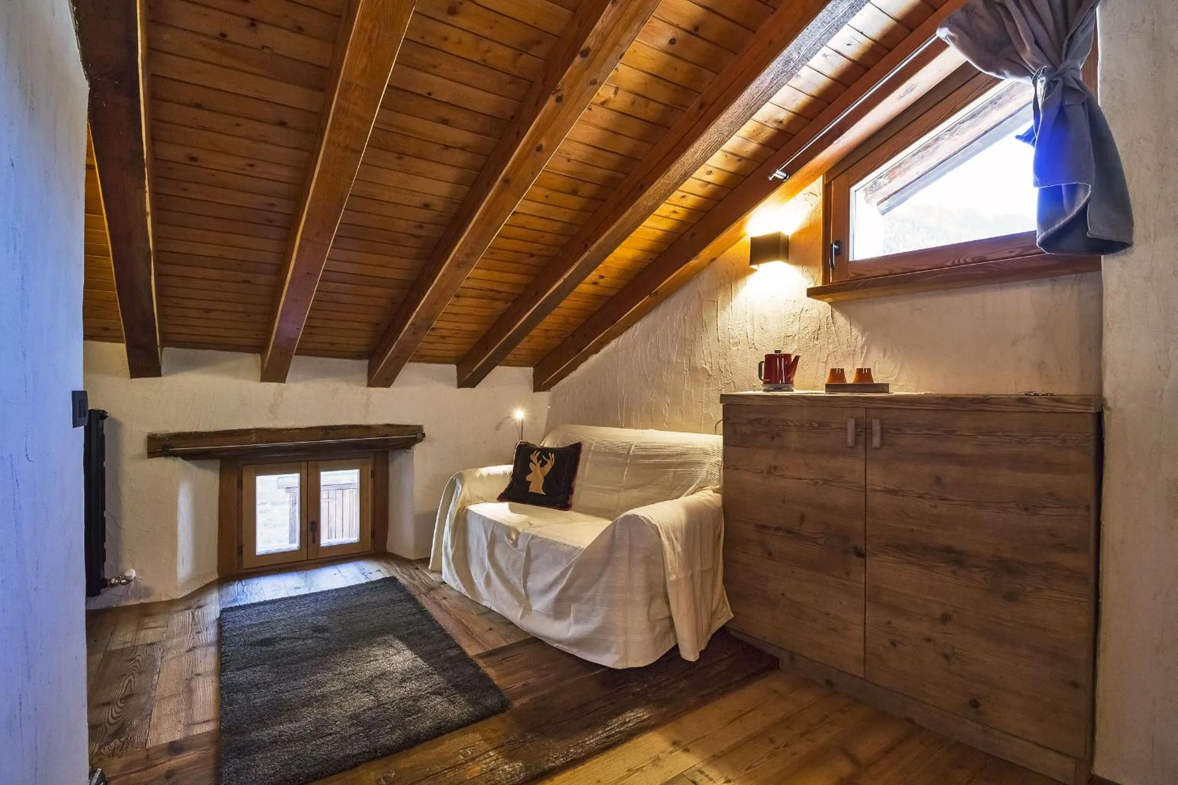 Seating area, Bed in Maison La Saxe