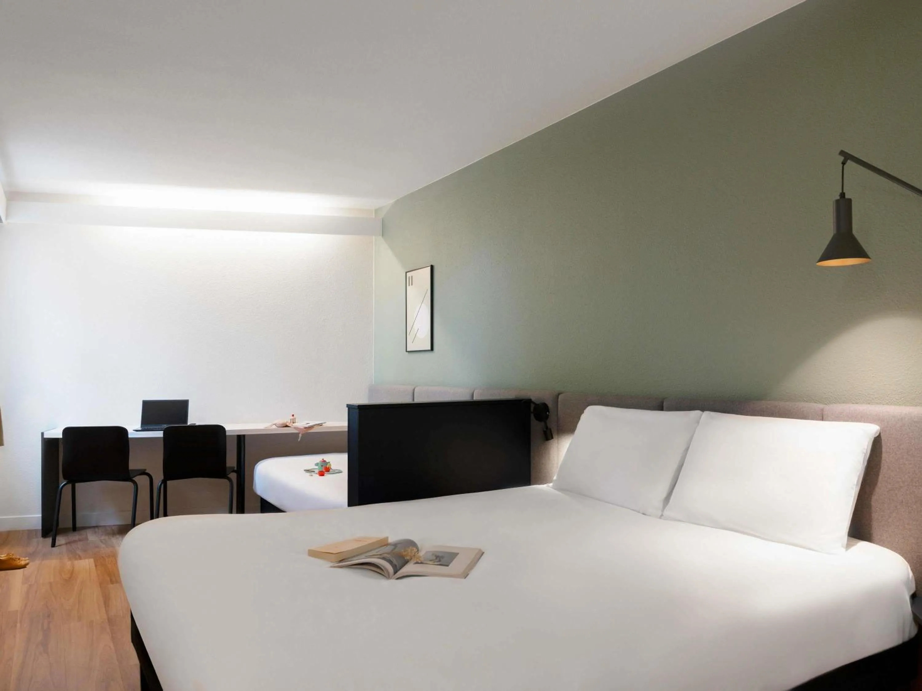 Bedroom, Bed in ibis Nancy-Brabois