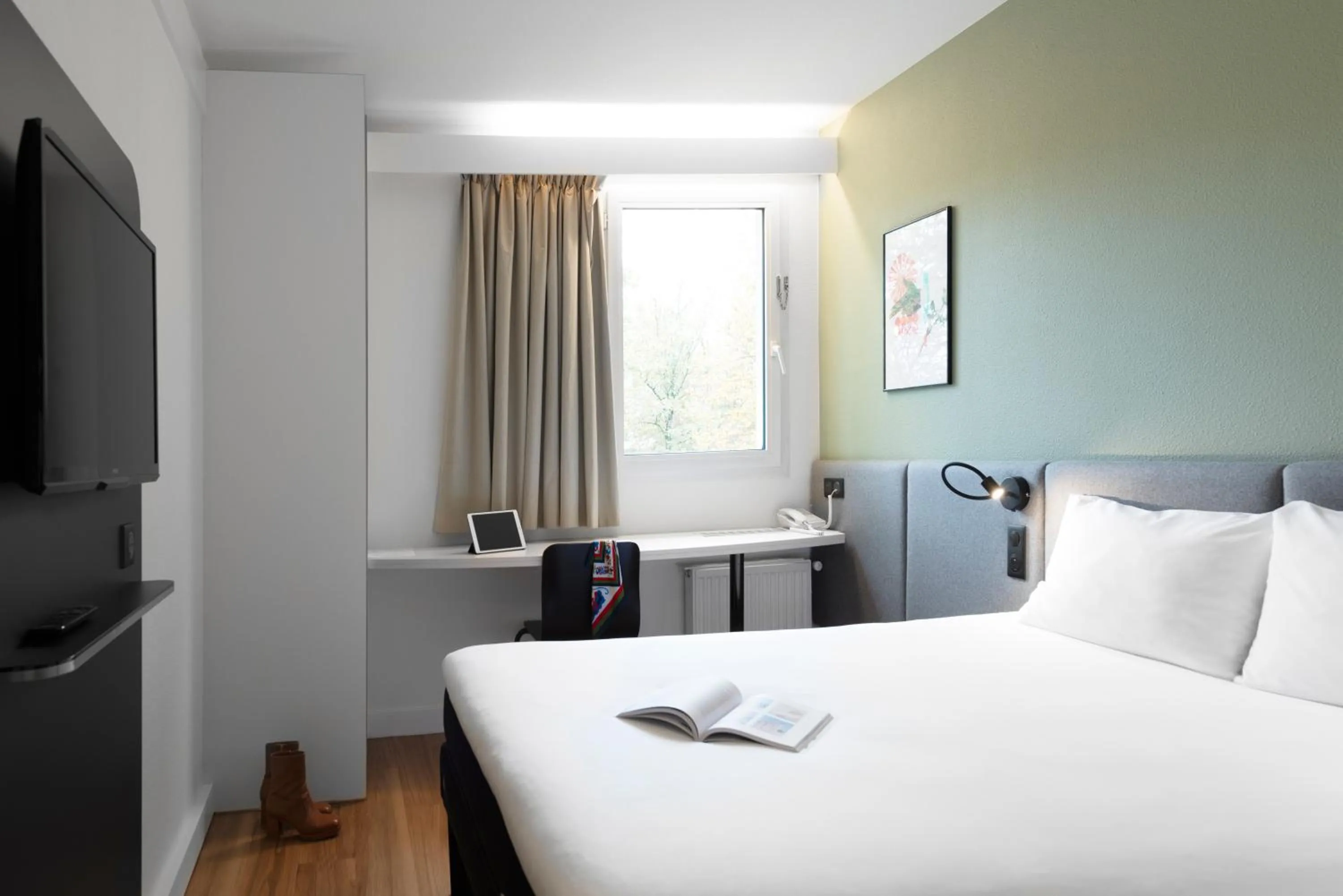 Bedroom, Bed in ibis Nancy-Brabois