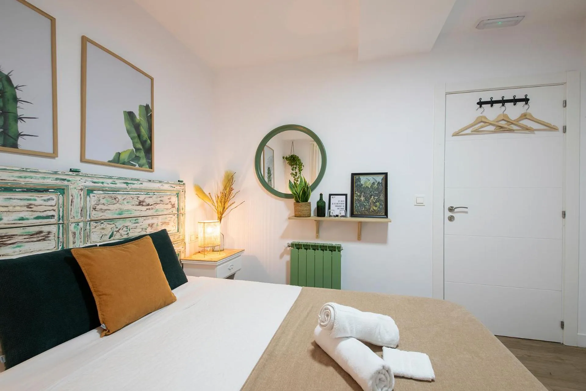 Bed in Off Beat Guesthouse - Self-check-in - Sleep Conscious