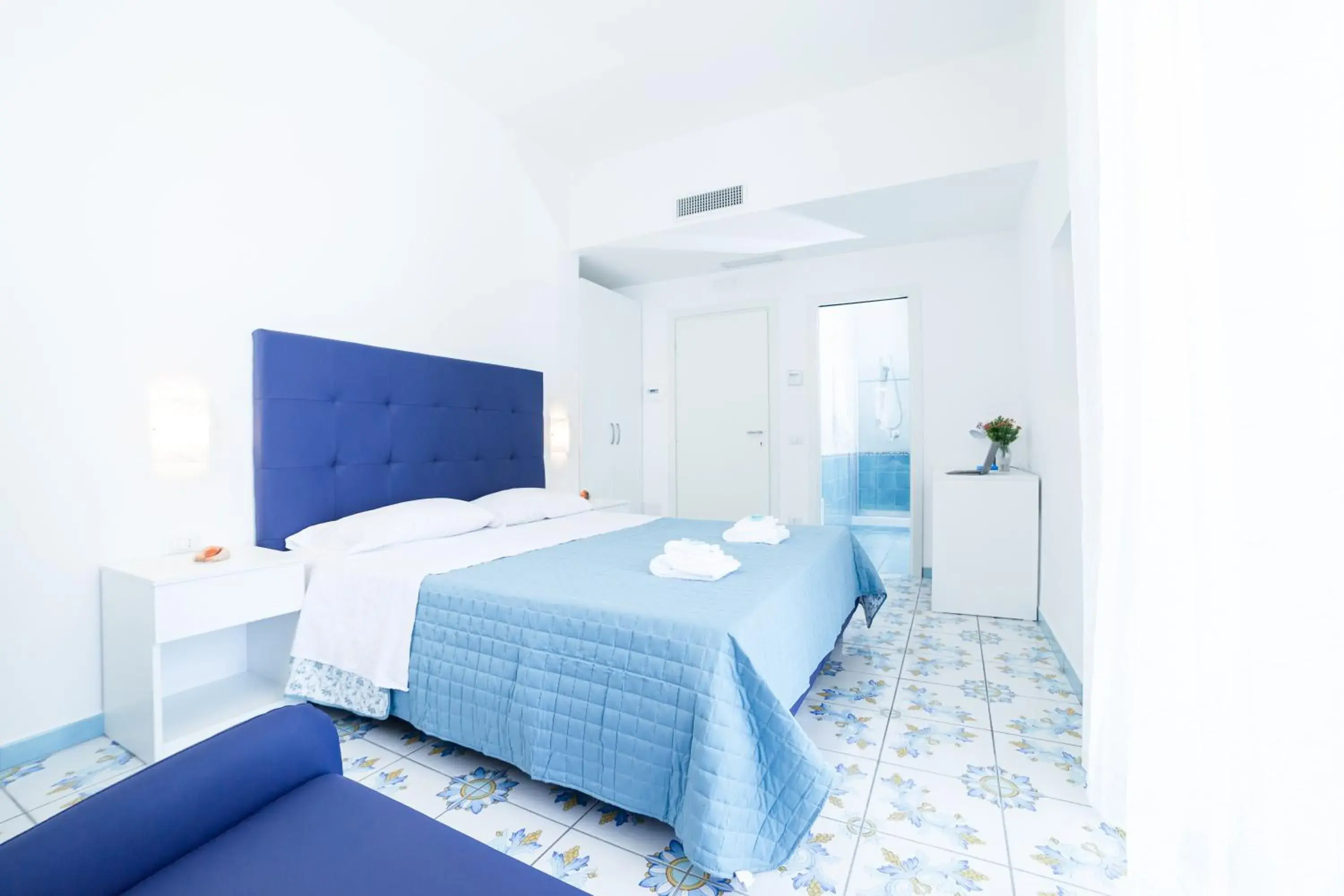 Photo of the whole room, Bed in La Casa di Aurora Photo of the whole room, Bed in La Casa di Aurora