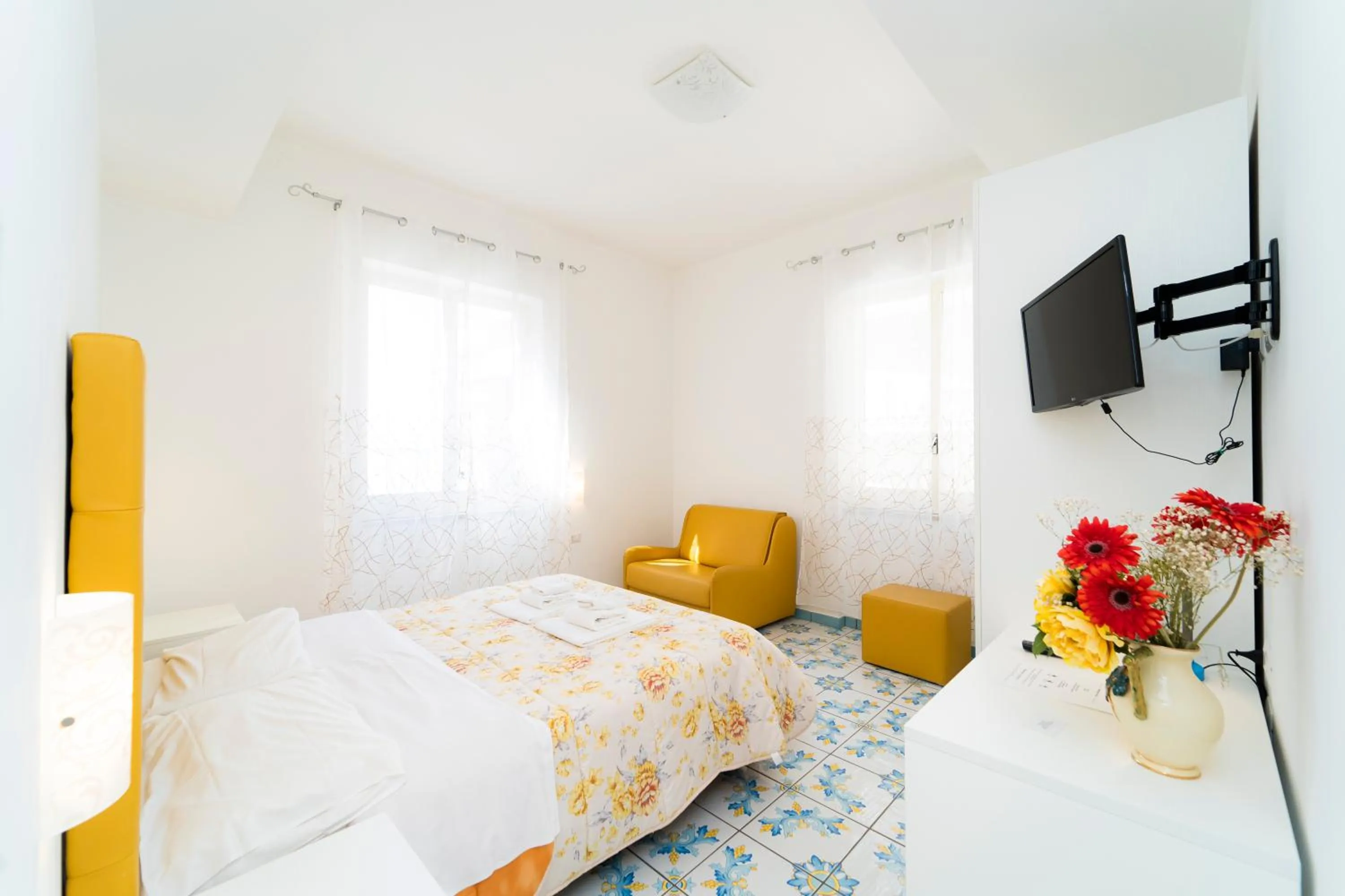 Photo of the whole room, Bed in La Casa di Aurora