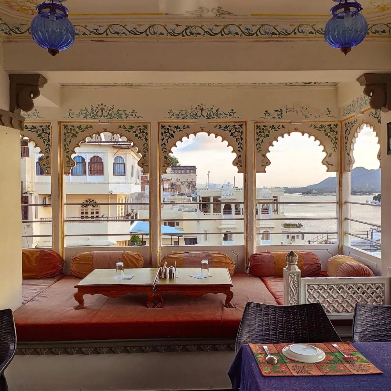 Restaurant/places to eat in Hotel Mewar Haveli - At Lake Pichola