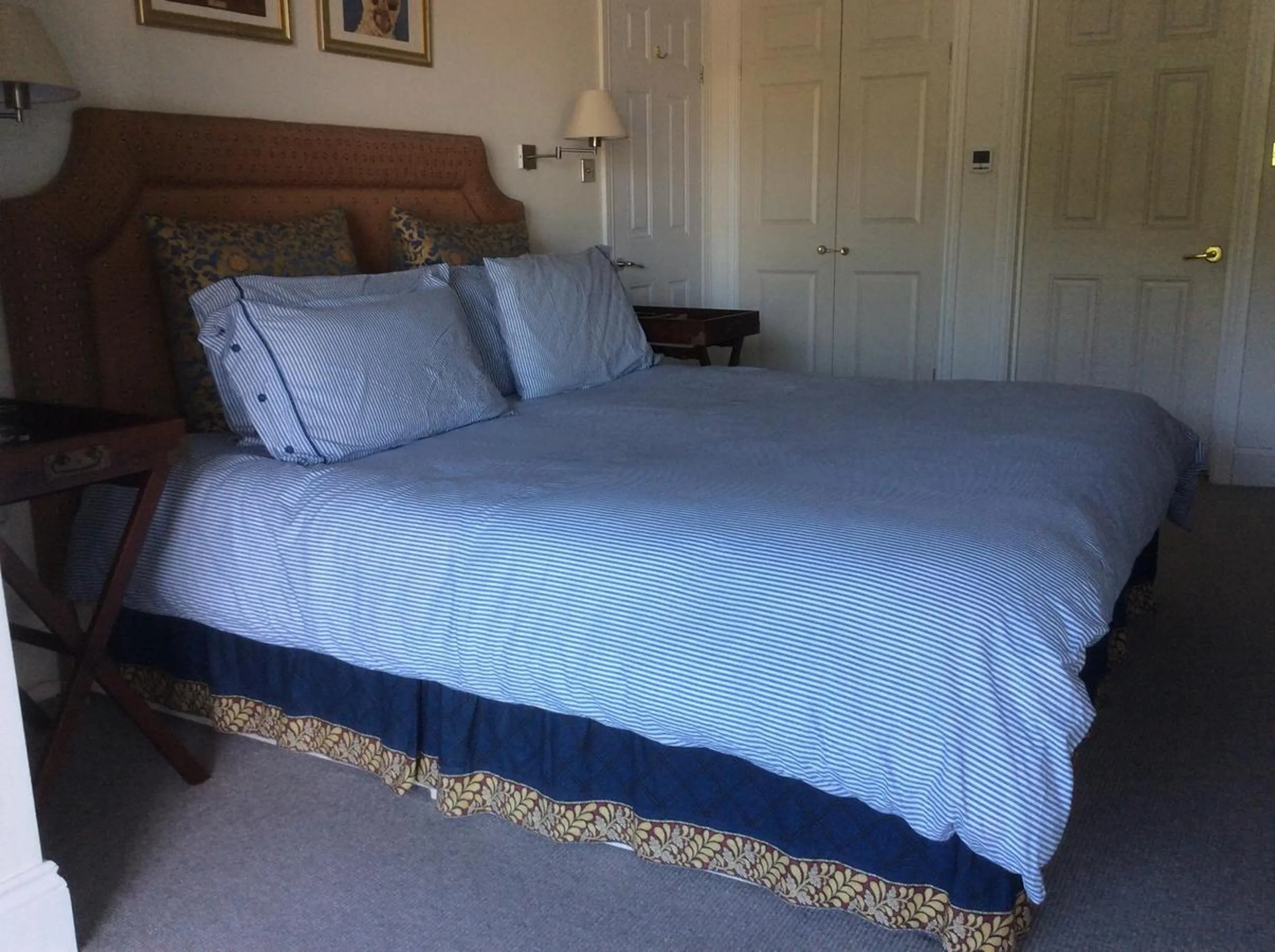 Bed in Compass Rose