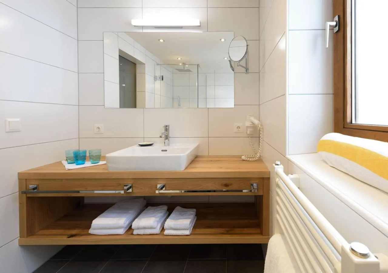 Shower in Family Apart Stubai