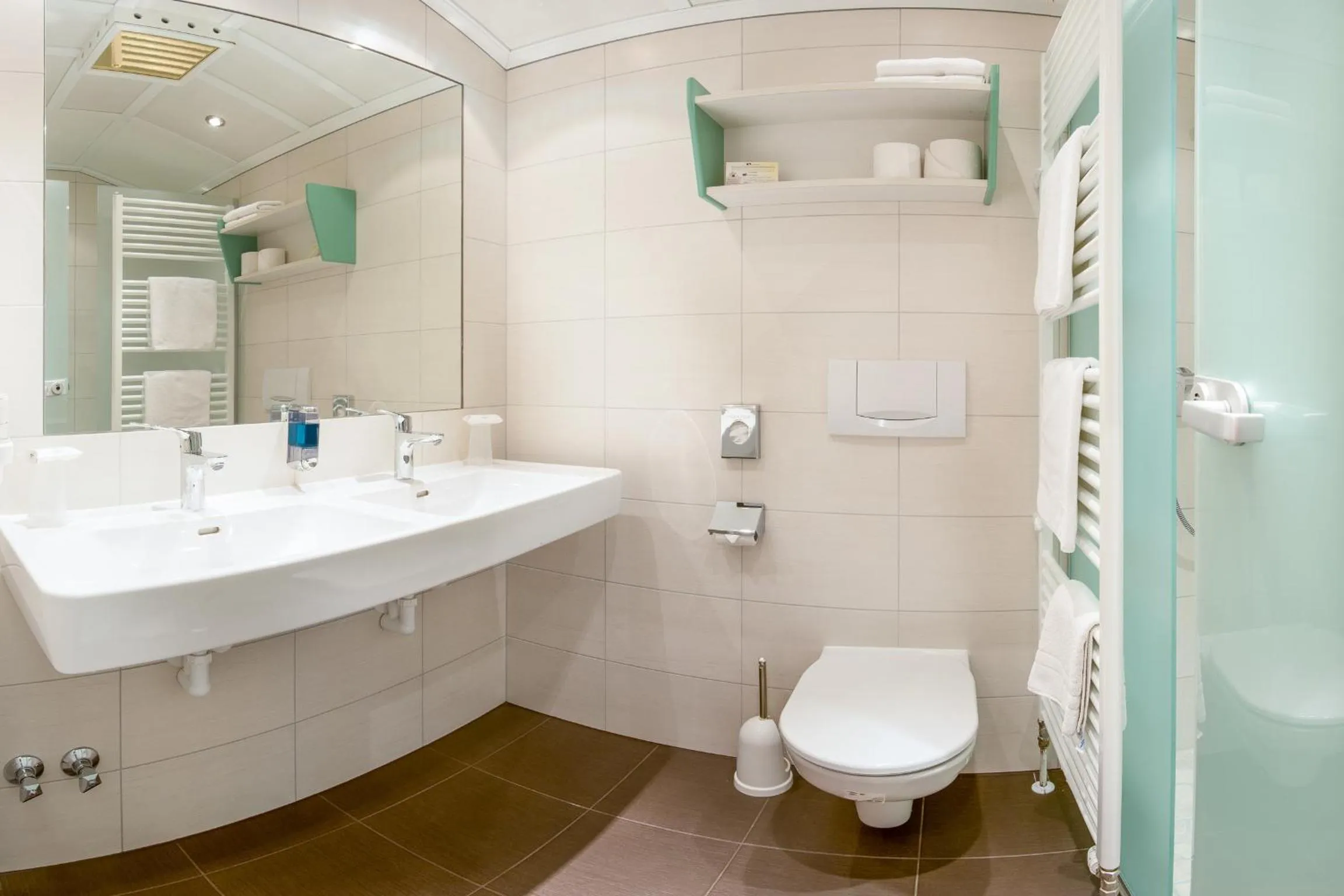 Bathroom in Familien- & Vitalhotel Auenhof