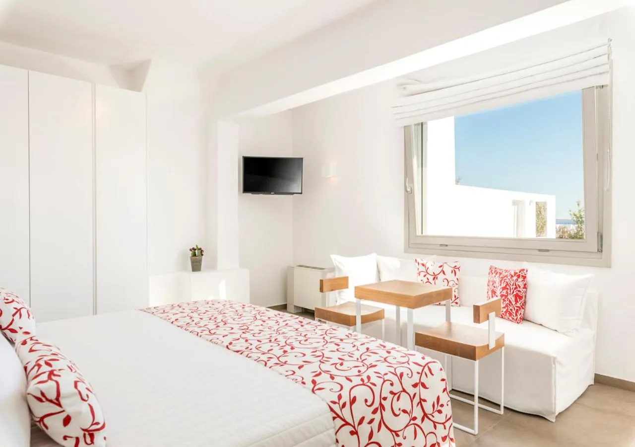 Photo of the whole room, Bed in O Lofos Luxury Boutique Suites