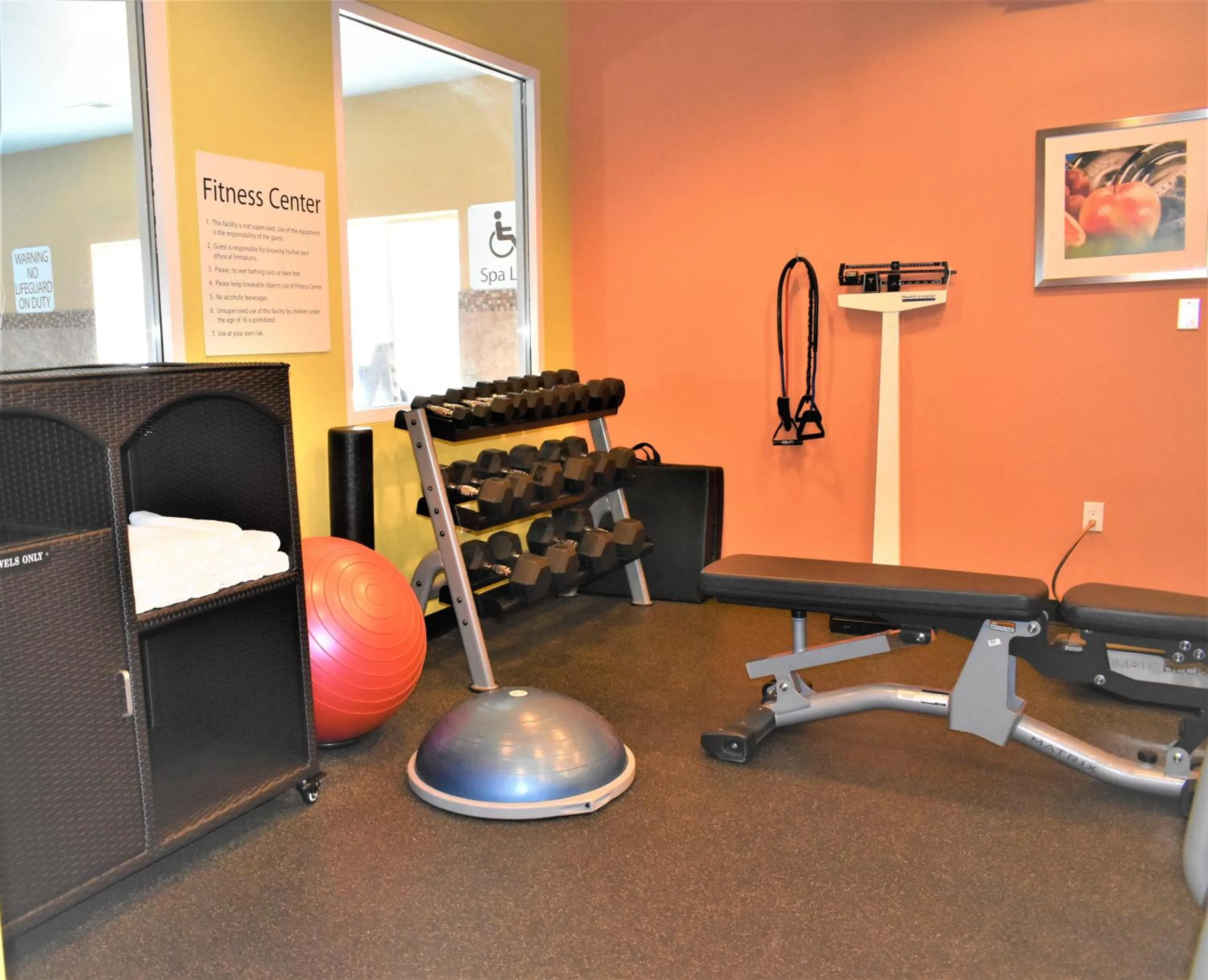 Fitness centre/facilities in Holiday Inn Express Albuquerque N - Bernalillo by IHG