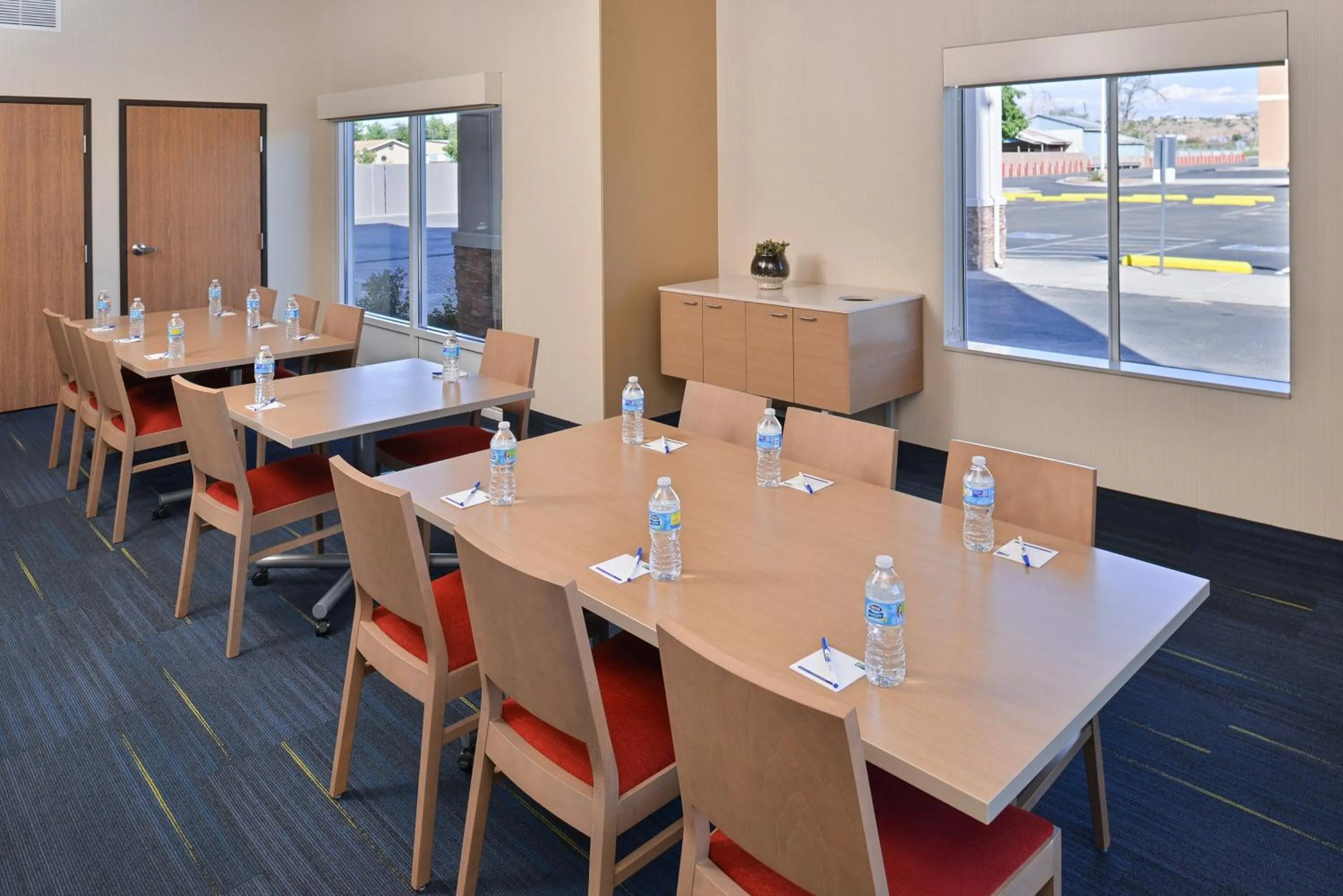 Meeting/conference room in Holiday Inn Express Albuquerque N - Bernalillo by IHG