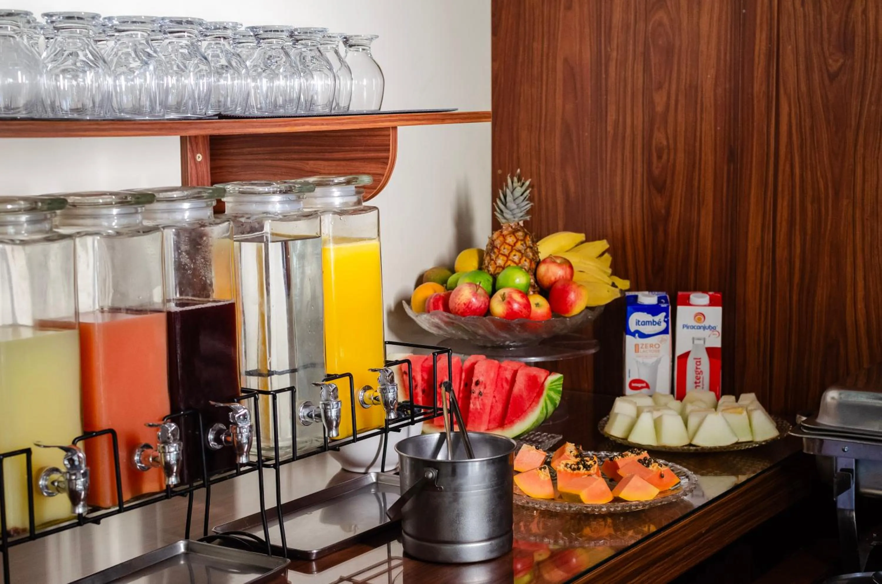 Breakfast in Pousada Viking Penedo