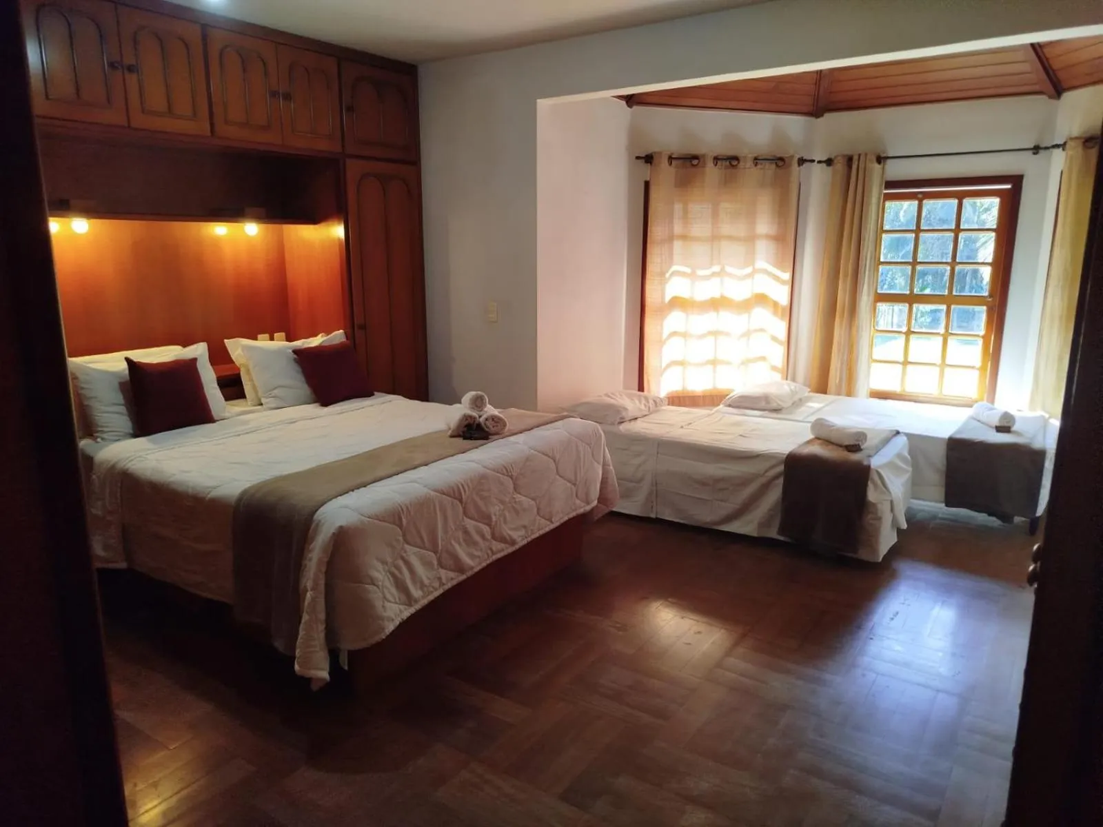 Photo of the whole room, Bed in Pousada Viking Penedo