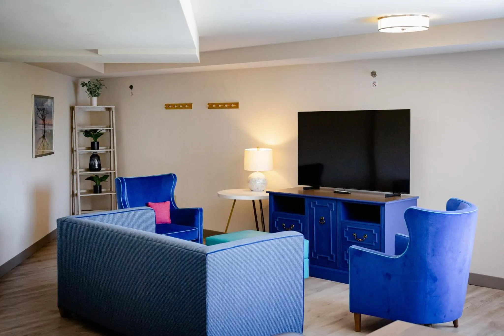 Photo of the whole room in Hotel Indigo Mount Pleasant by IHG