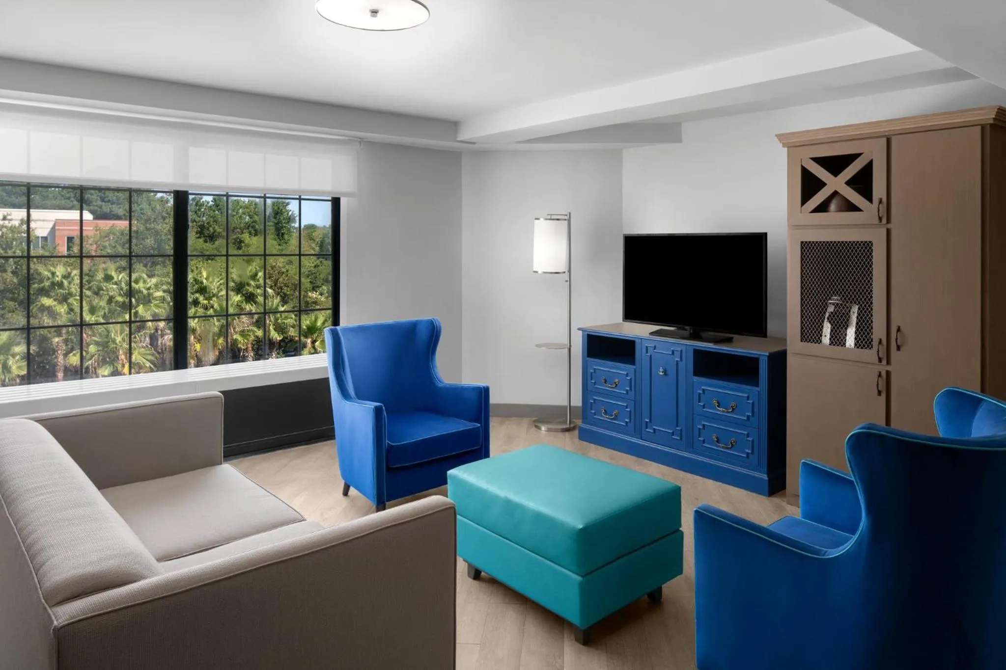 Photo of the whole room in Hotel Indigo Mount Pleasant by IHG