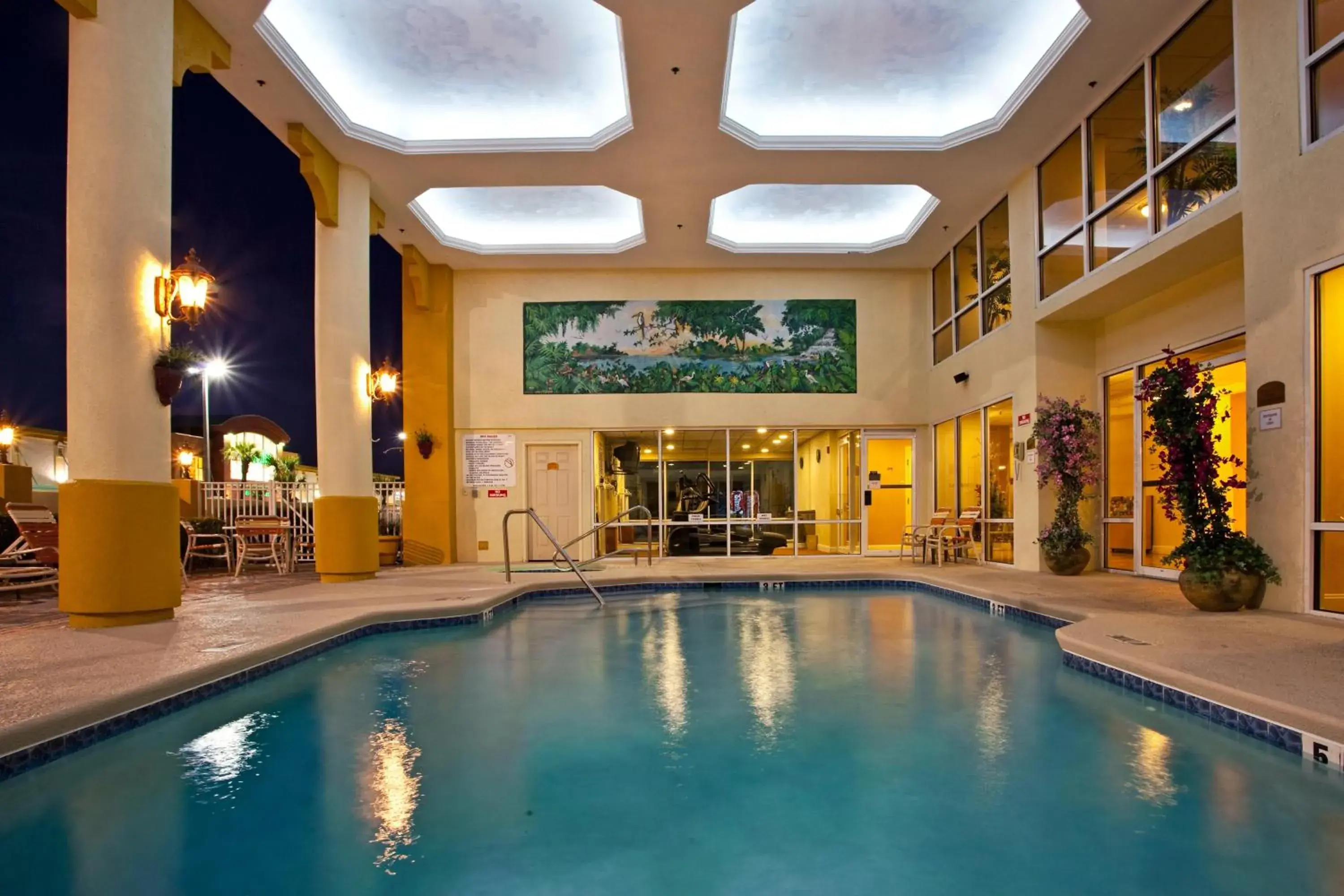 Swimming pool in Holiday Inn Express Hotel & Suites Cocoa Beach by IHG Swimming pool in Holiday Inn Express Hotel & Suites Cocoa Beach by IHG