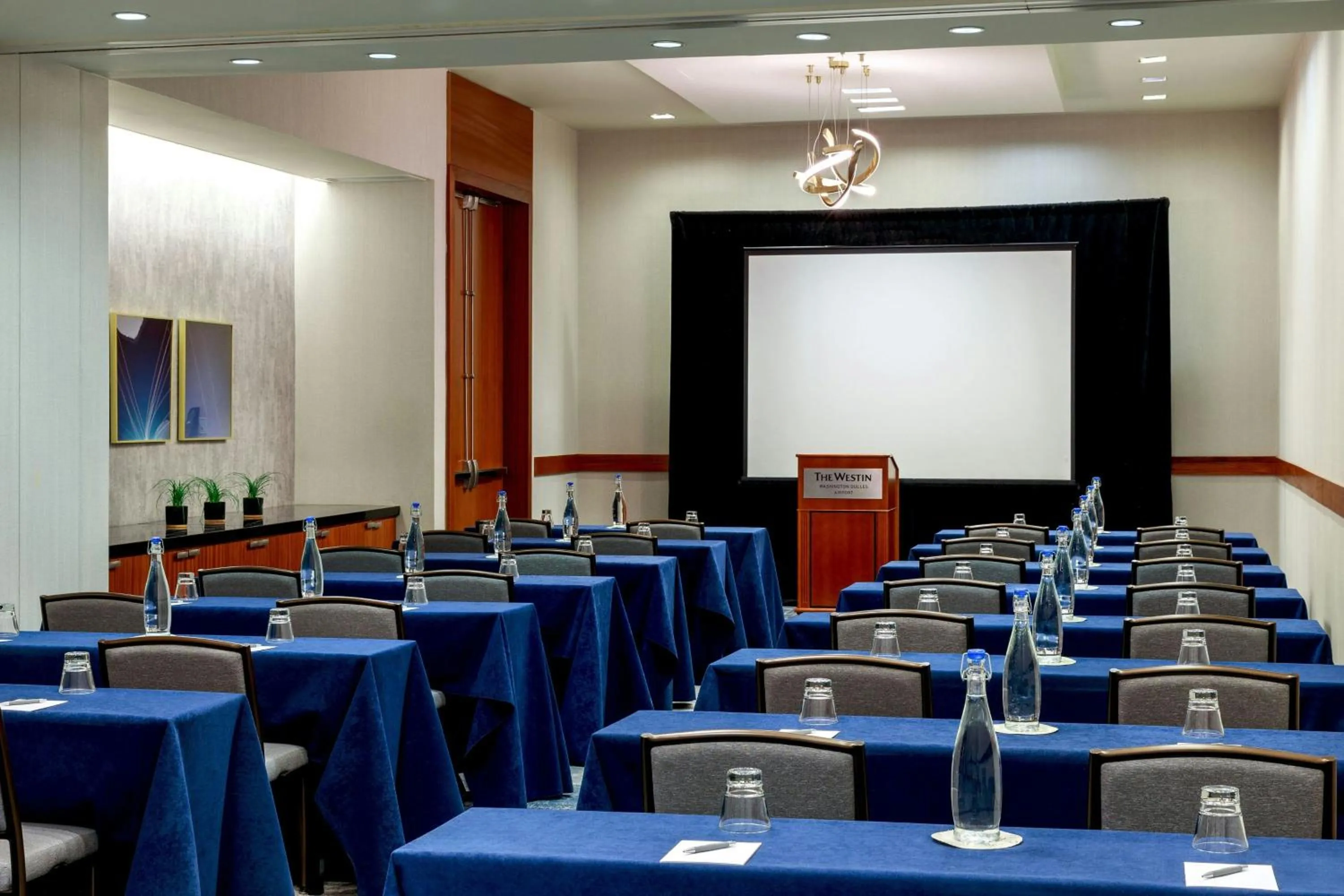 Meeting/conference room in The Westin Washington Dulles Airport
