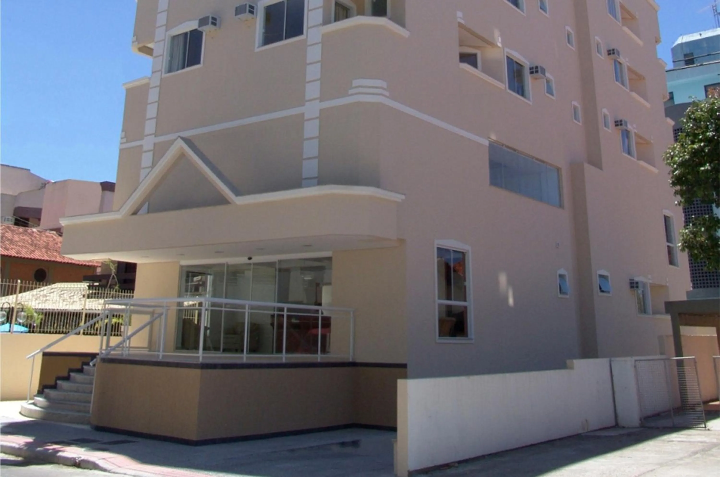 Facade/entrance in Luísa Studio Hotel