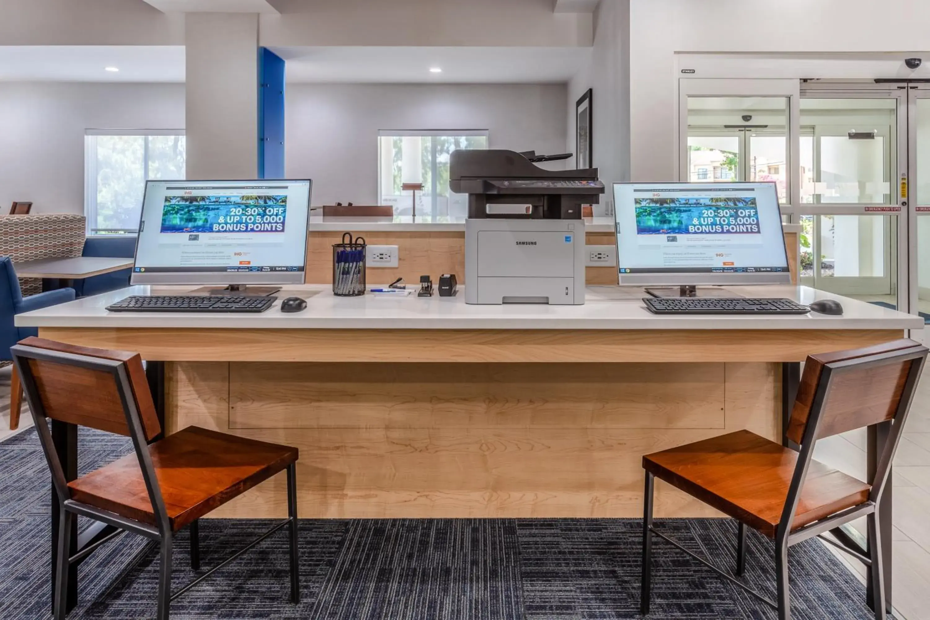 Holiday Inn Express Arrowood by IHG Holiday Inn Express Arrowood by IHG