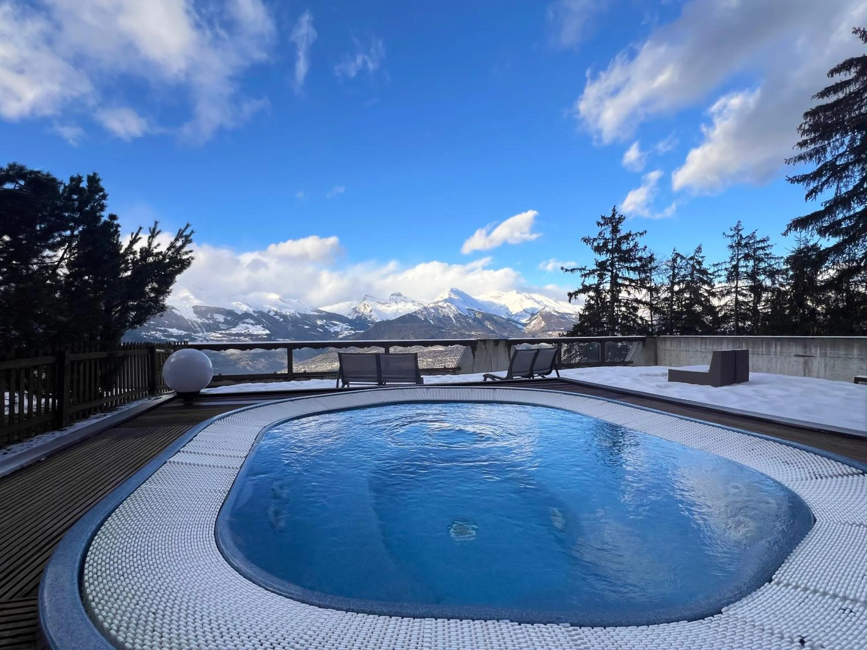 Natural landscape in Hôtel Chalet Royal