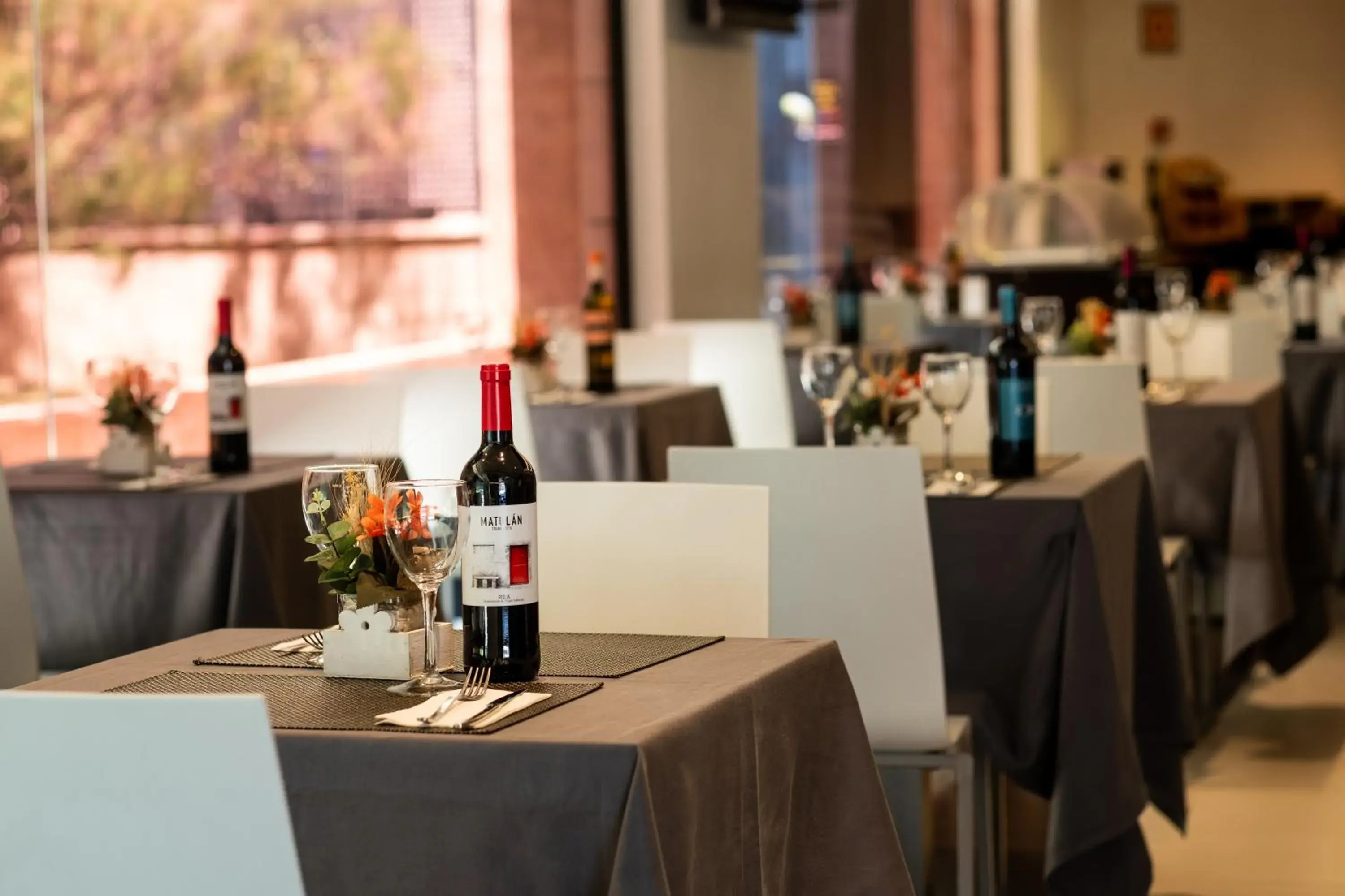 Restaurant/places to eat in TaCH Madrid Airport Restaurant/places to eat in TaCH Madrid Airport