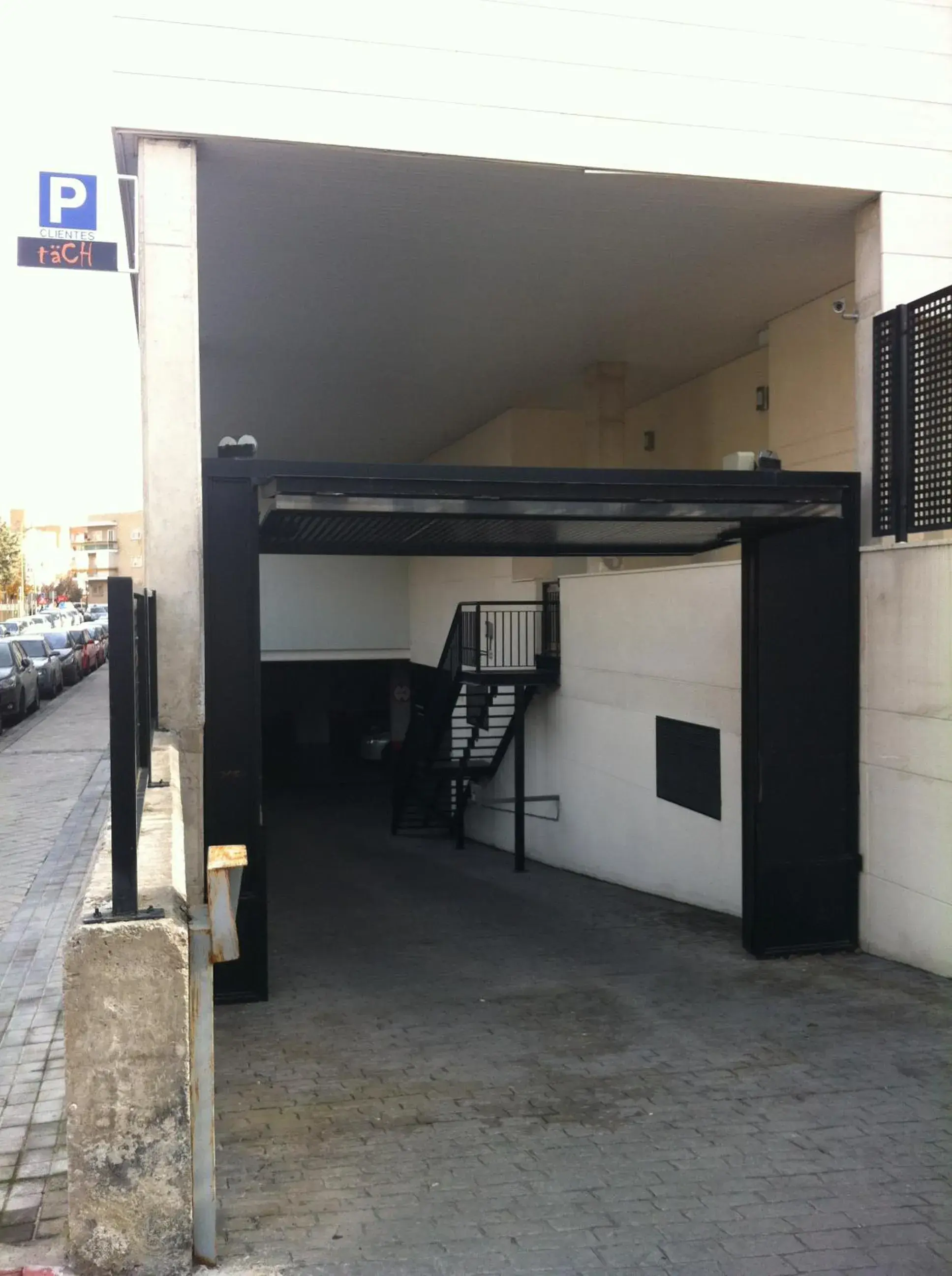 Property building in TaCH Madrid Airport Property building in TaCH Madrid Airport