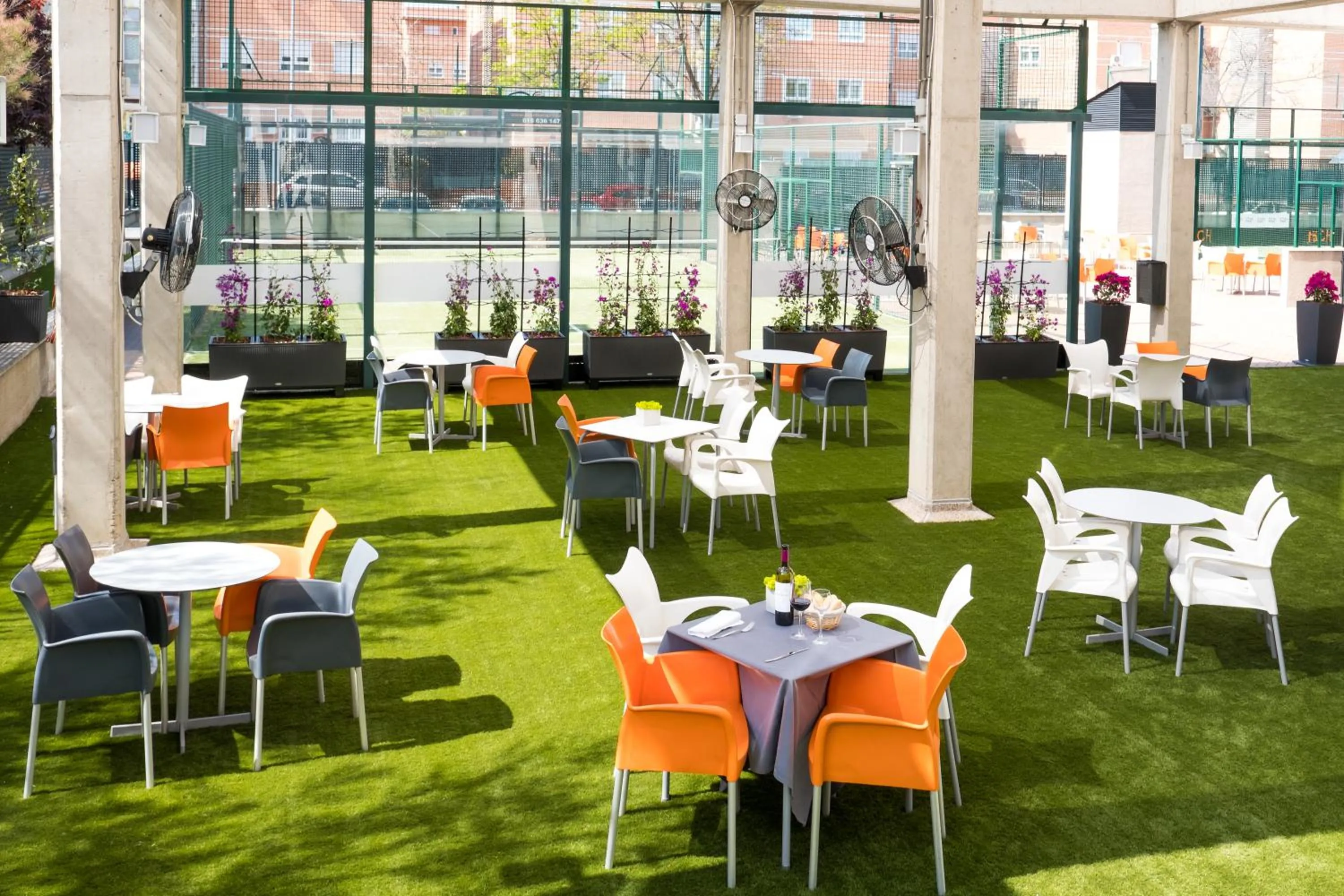 Food and drinks in TaCH Madrid Airport