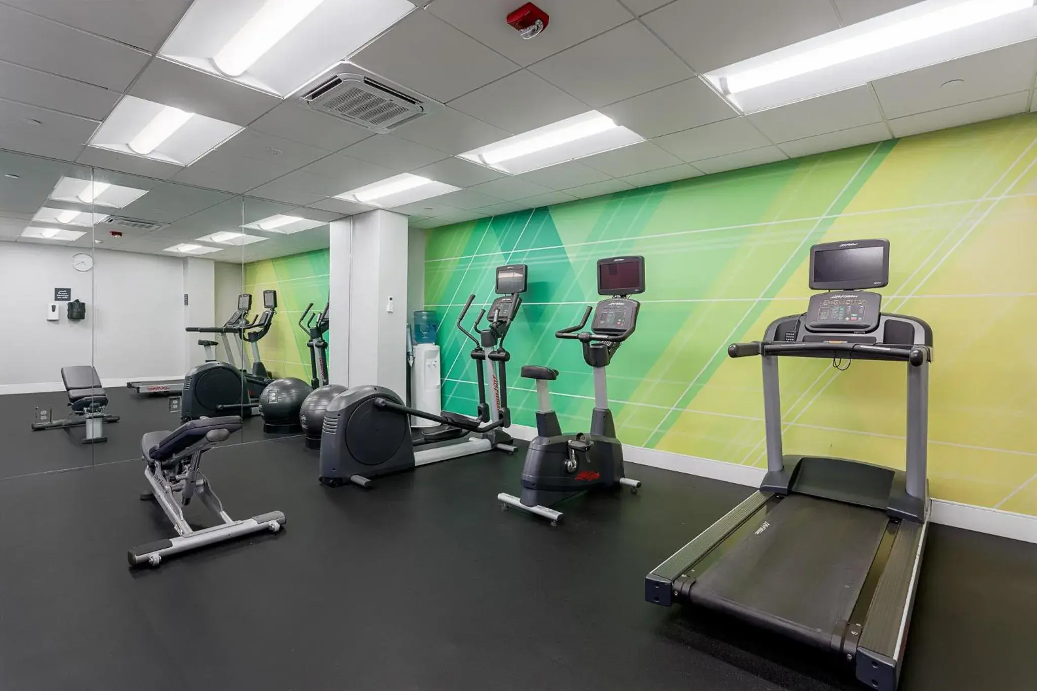 Fitness centre/facilities in Holiday Inn Resort Oceanfront at Surfside Beach by IHG Fitness centre/facilities in Holiday Inn Resort Oceanfront at Surfside Beach by IHG