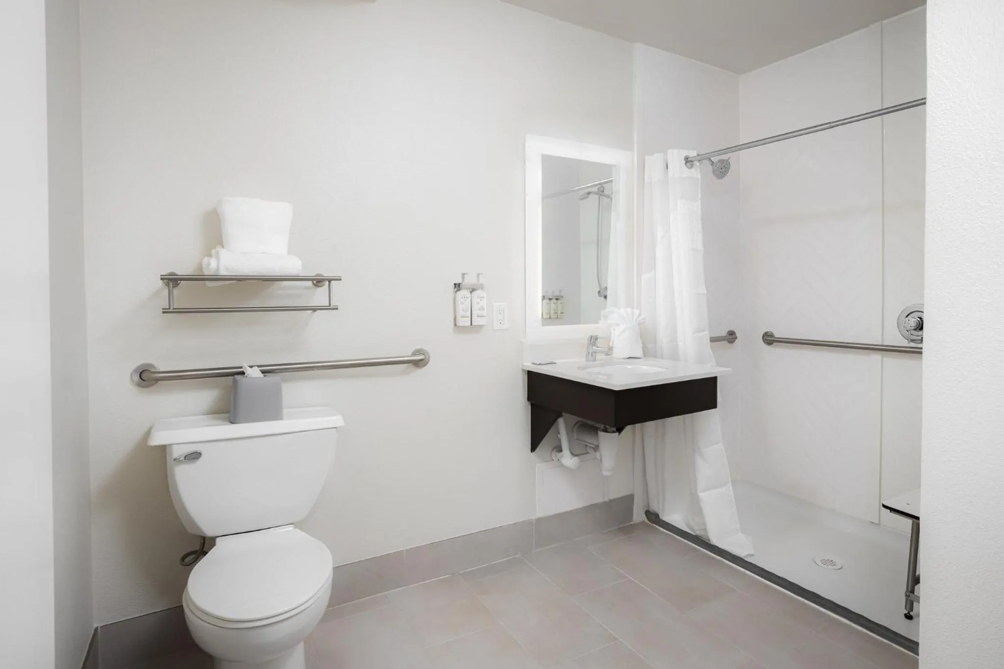Bathroom in Holiday Inn Resort Oceanfront at Surfside Beach by IHG