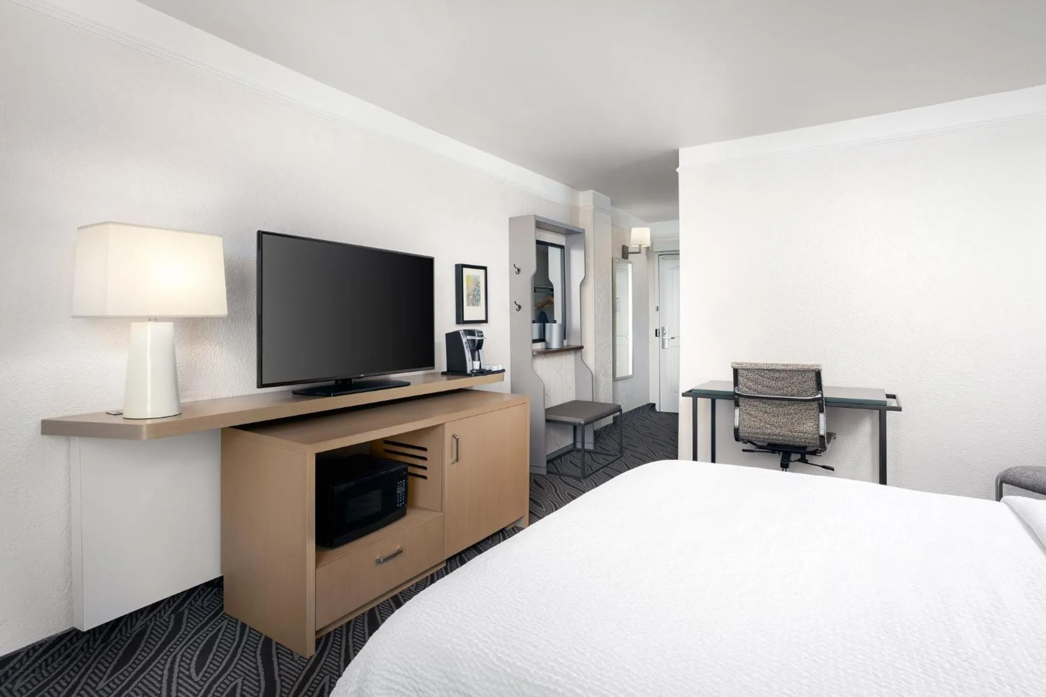 Photo of the whole room, Bed in Holiday Inn Resort Oceanfront at Surfside Beach by IHG