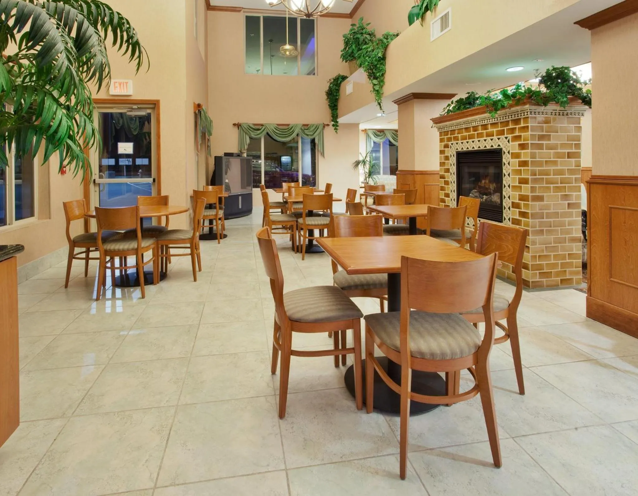 Breakfast in Holiday Inn Express Hotel & Suites Carson City by IHG