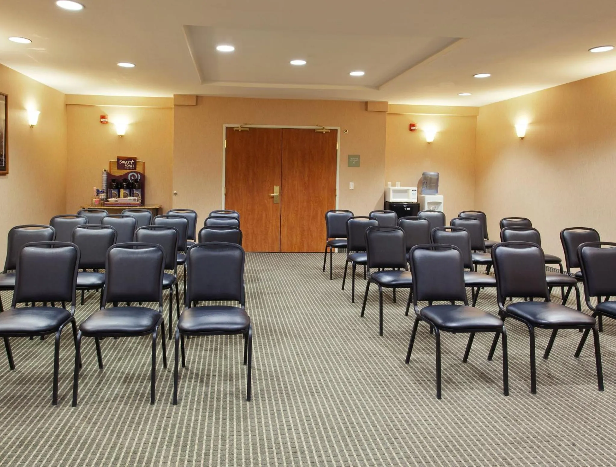 Meeting/conference room in Holiday Inn Express Hotel & Suites Carson City by IHG