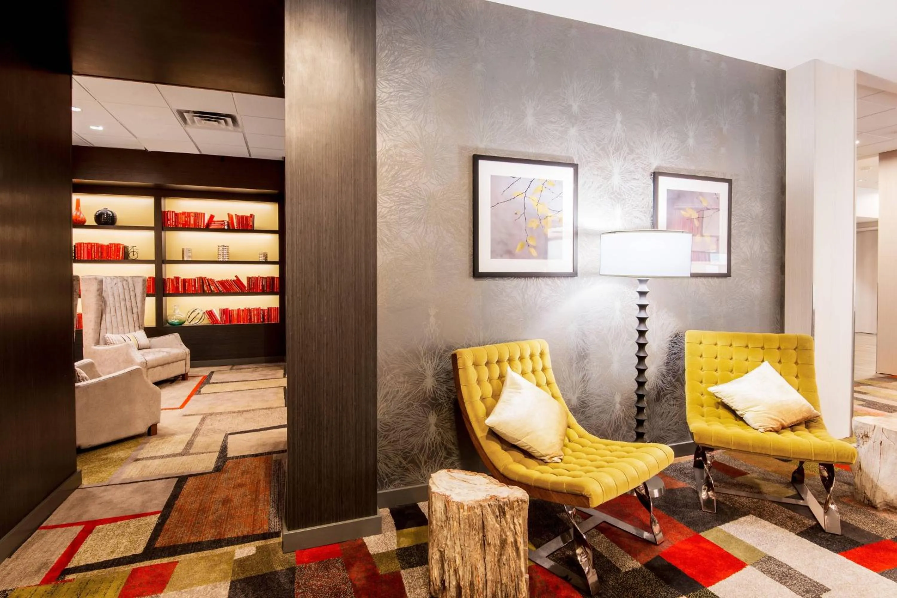 Restaurant/places to eat, Bed in Fairfield Inn & Suites by Marriott Charlotte Uptown