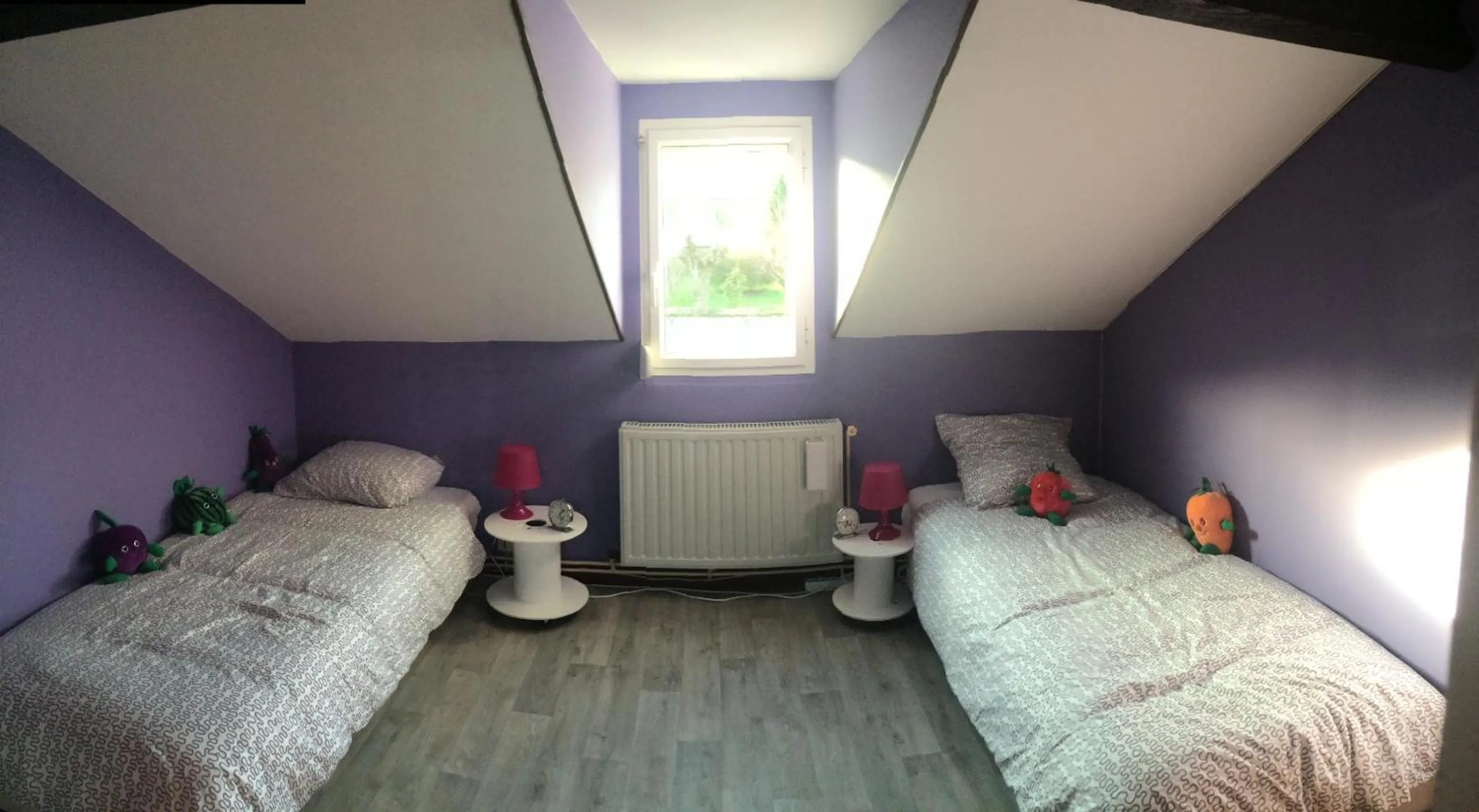 Property building, Bed in Chez Madame Titus