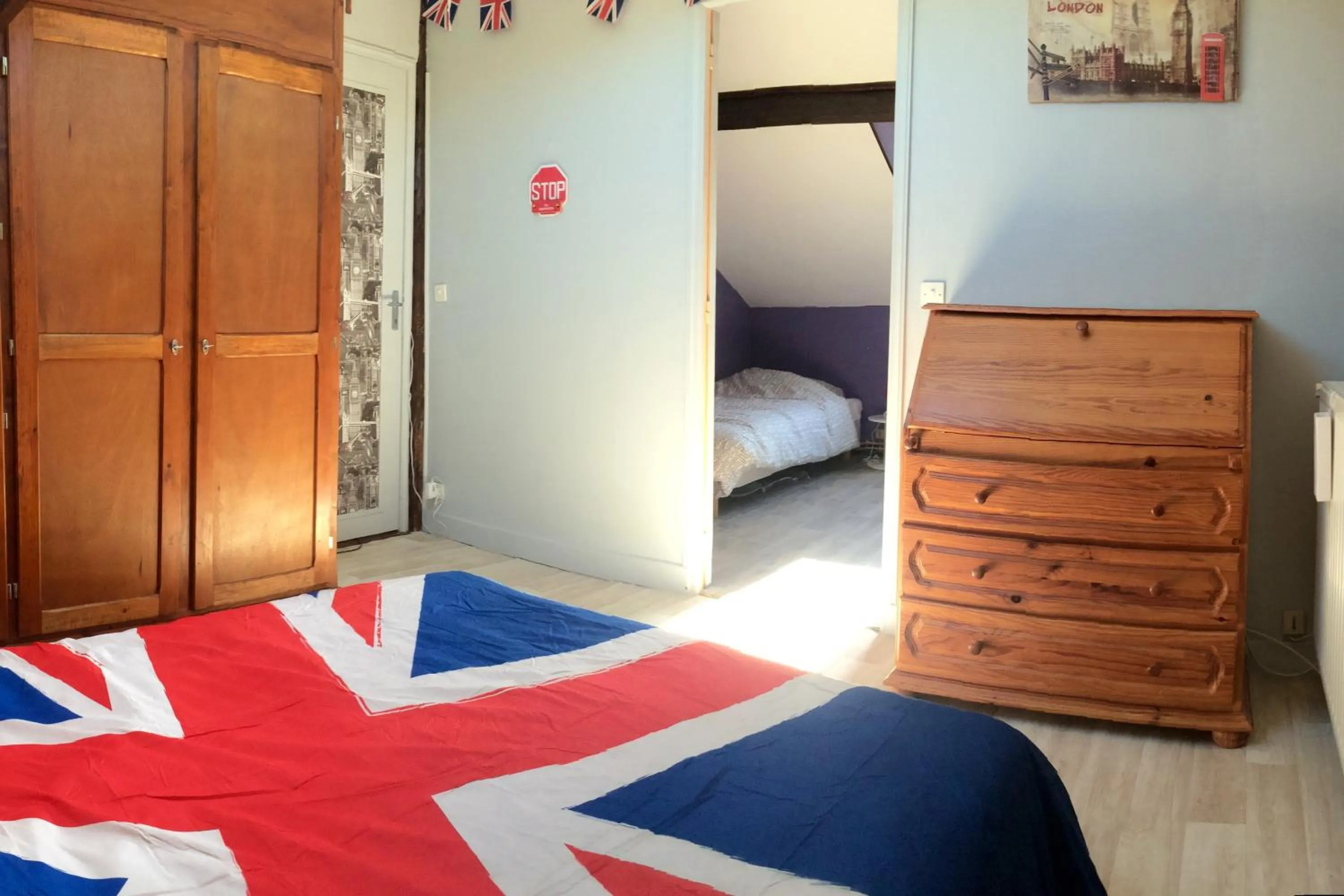 Photo of the whole room, Bed in Chez Madame Titus